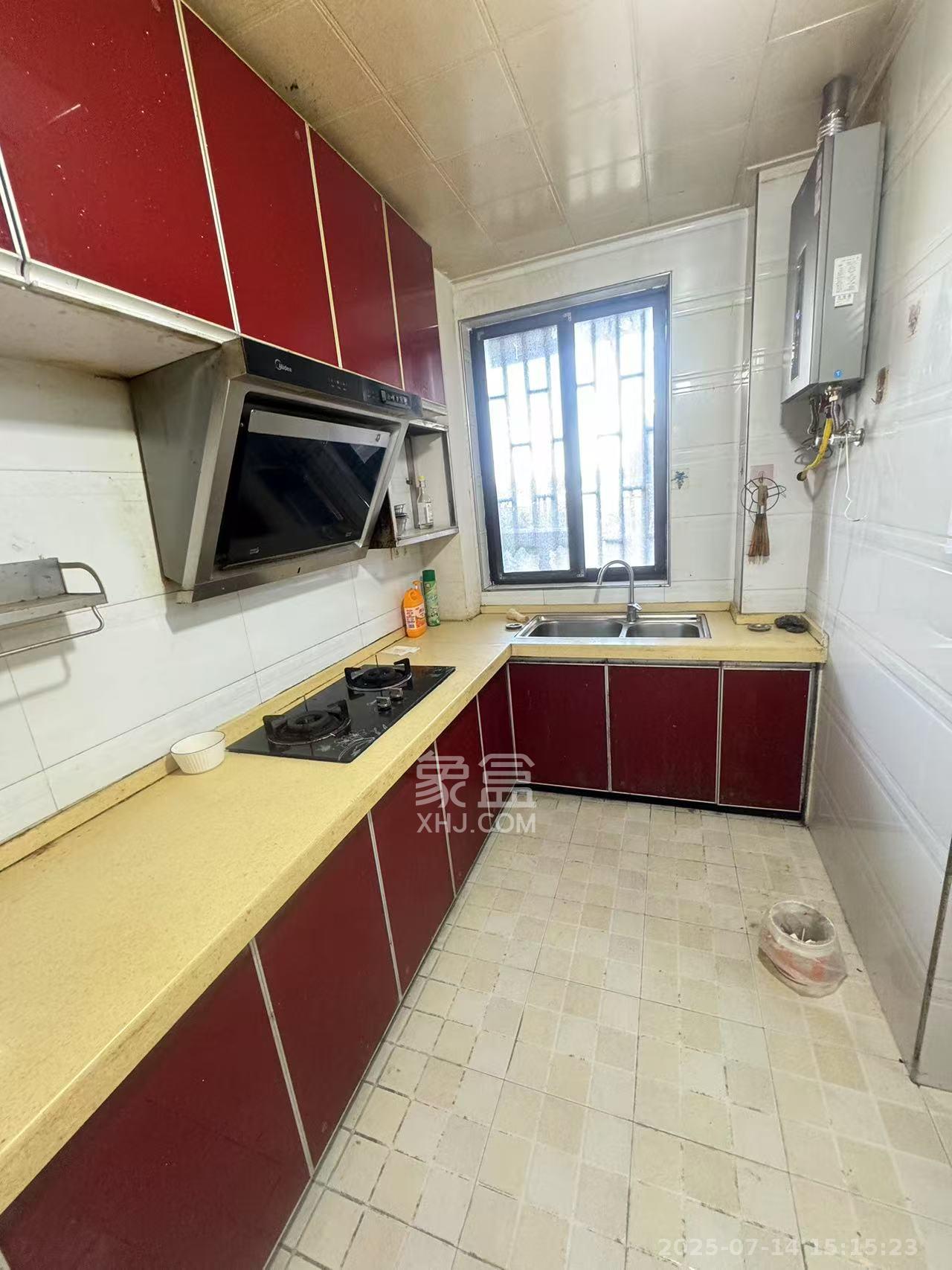 联丰苑 3室2厅2卫 2000.0元/月 联丰苑 3室2厅2卫 2000.0元/月室内图