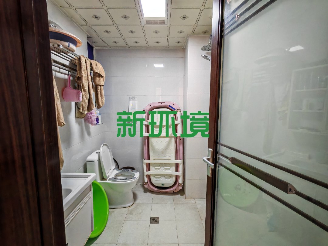 中天鹭鸶湾一期  3室2厅2卫   70.00万客厅