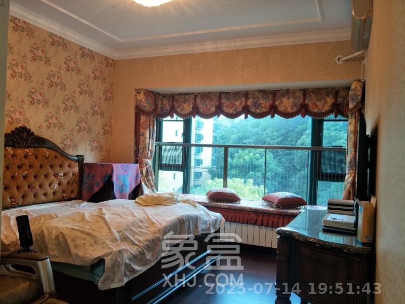 恒大城  4室2厅2卫    5000.0元/月 恒大城  4室2厅2卫    5000.0元/月室内图