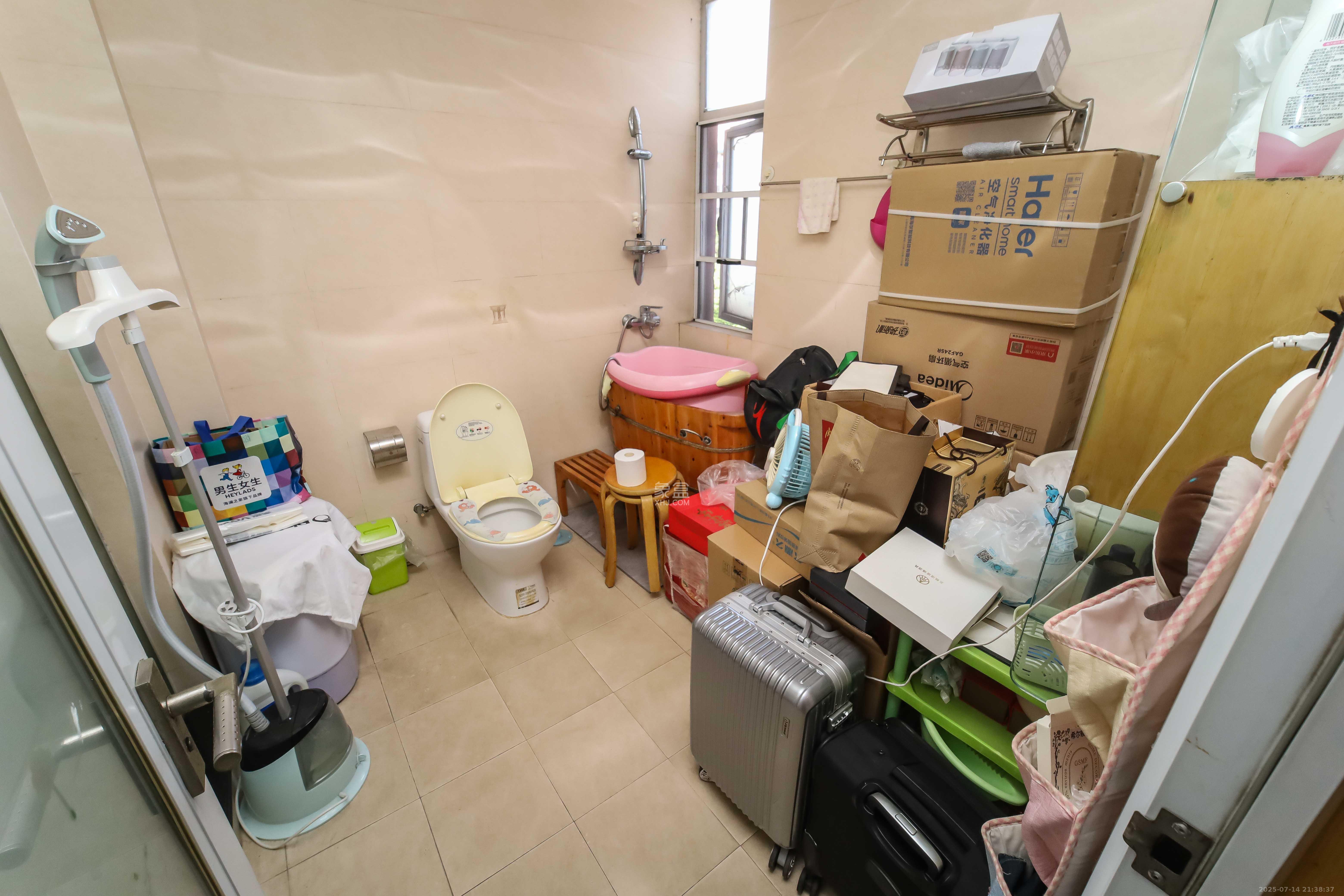 荷花园电信宿舍（天辰荷花苑）  3室2厅2卫   156.00万卫生间
