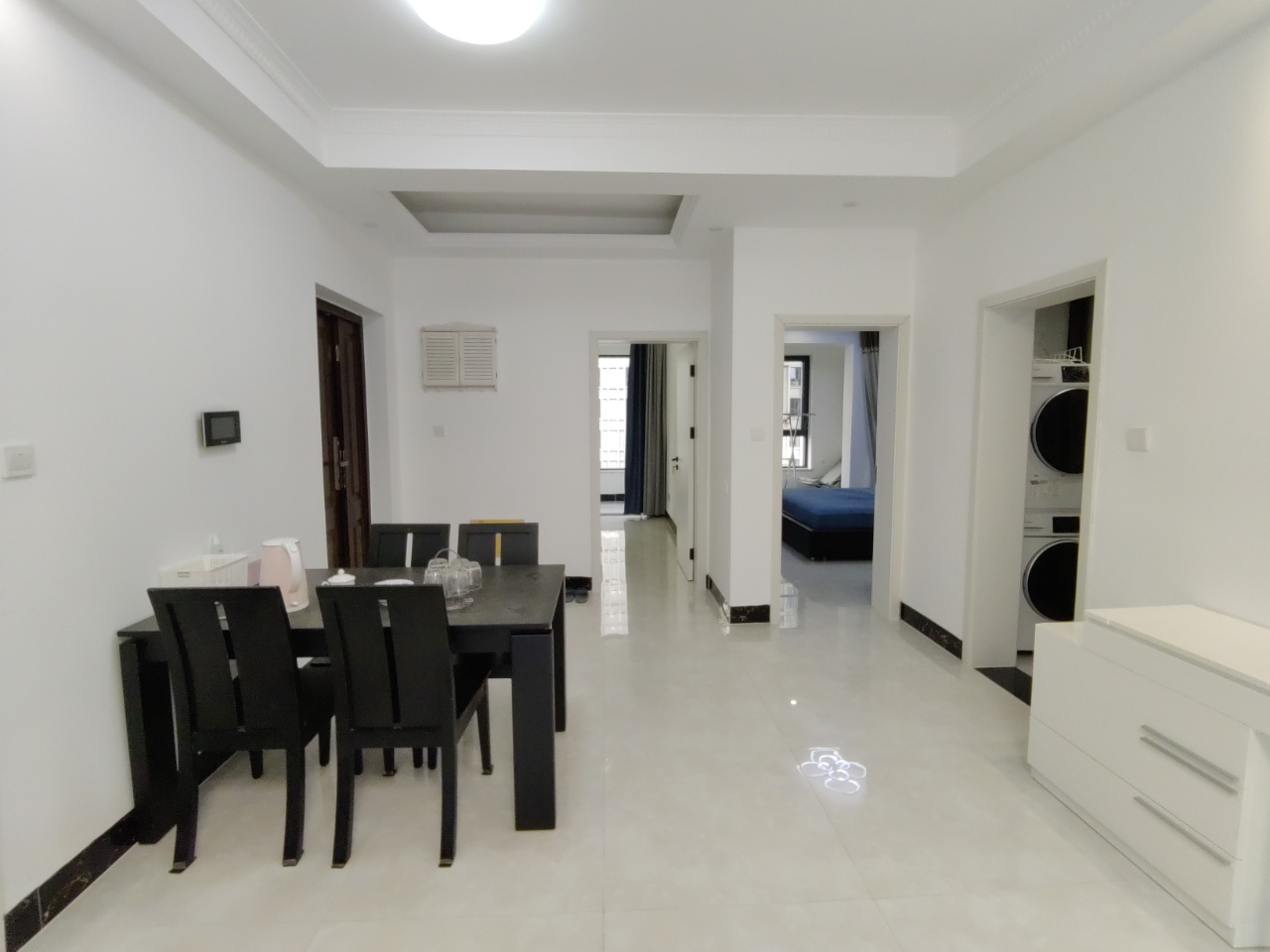 滨海新天地  3室2厅2卫    158.0万 滨海新天地  3室2厅2卫    158.0万客厅