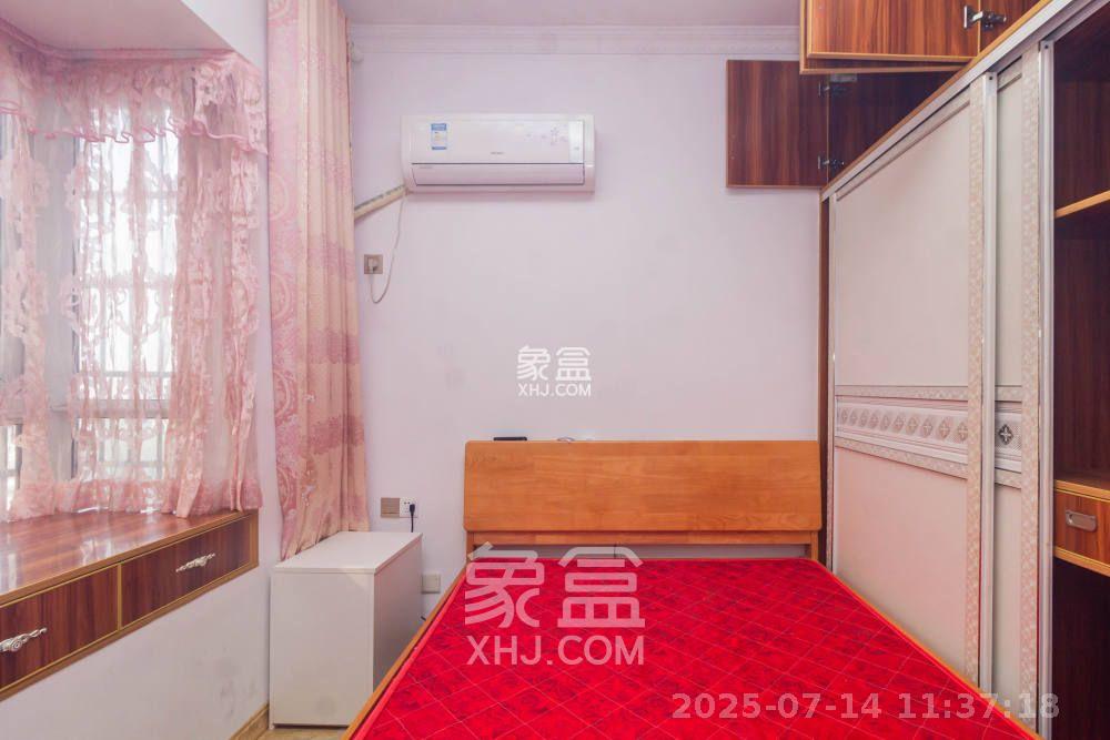 豪庭（江城豪庭）  3室2厅2卫   2000.00元/月室内图