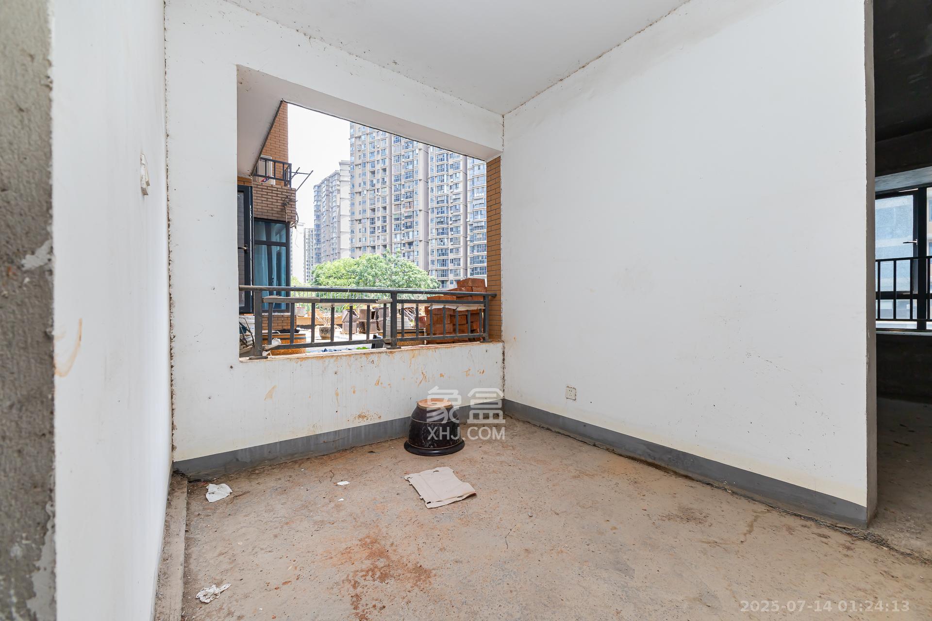 玛丽的花园(金色阳光家园)  3室2厅1卫    52.8万 玛丽的花园(金色阳光家园)  3室2厅1卫    52.8万阳台