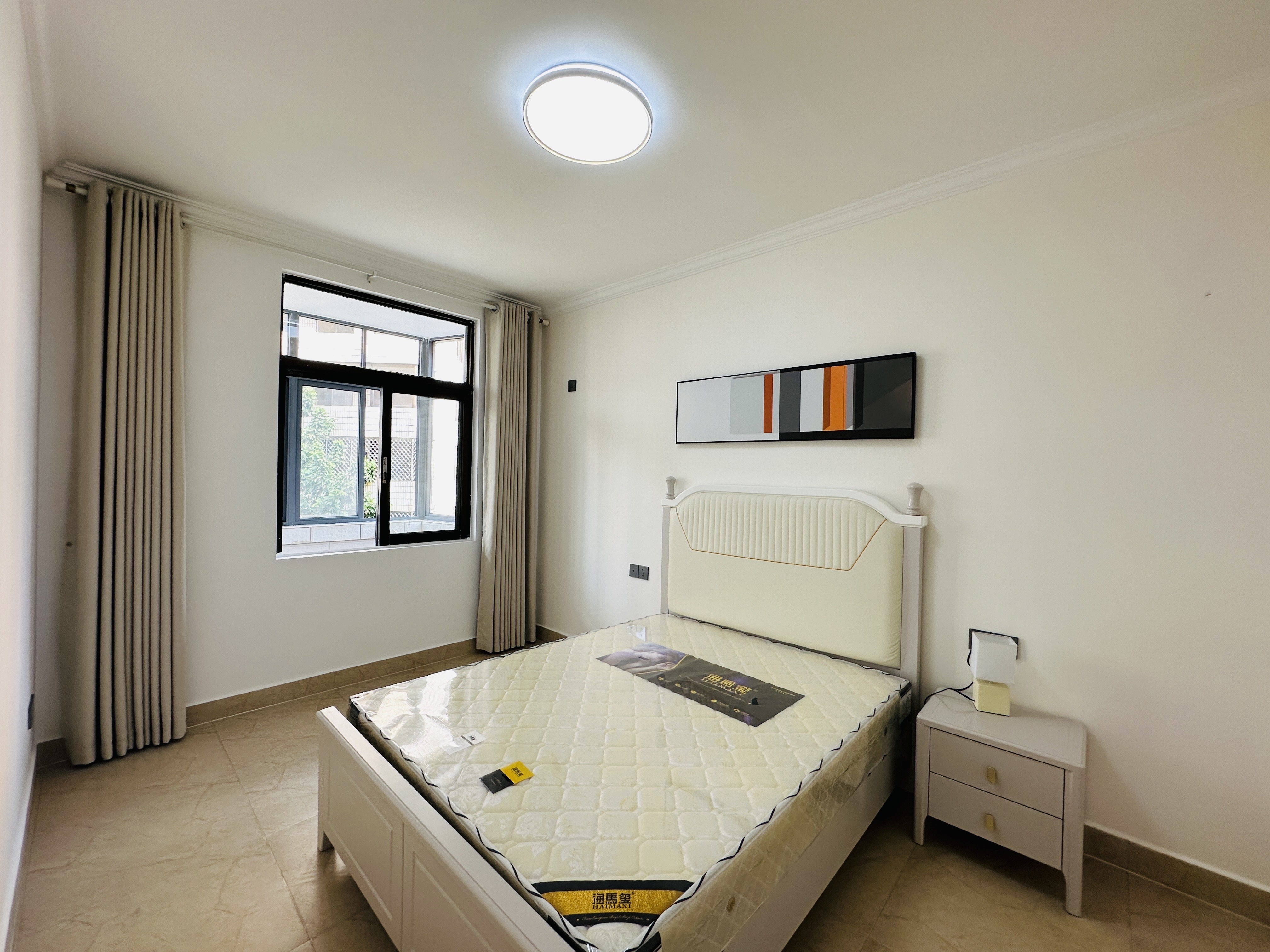 怡昌花园  3室2厅2卫    128.0万 怡昌花园  3室2厅2卫    128.0万客厅