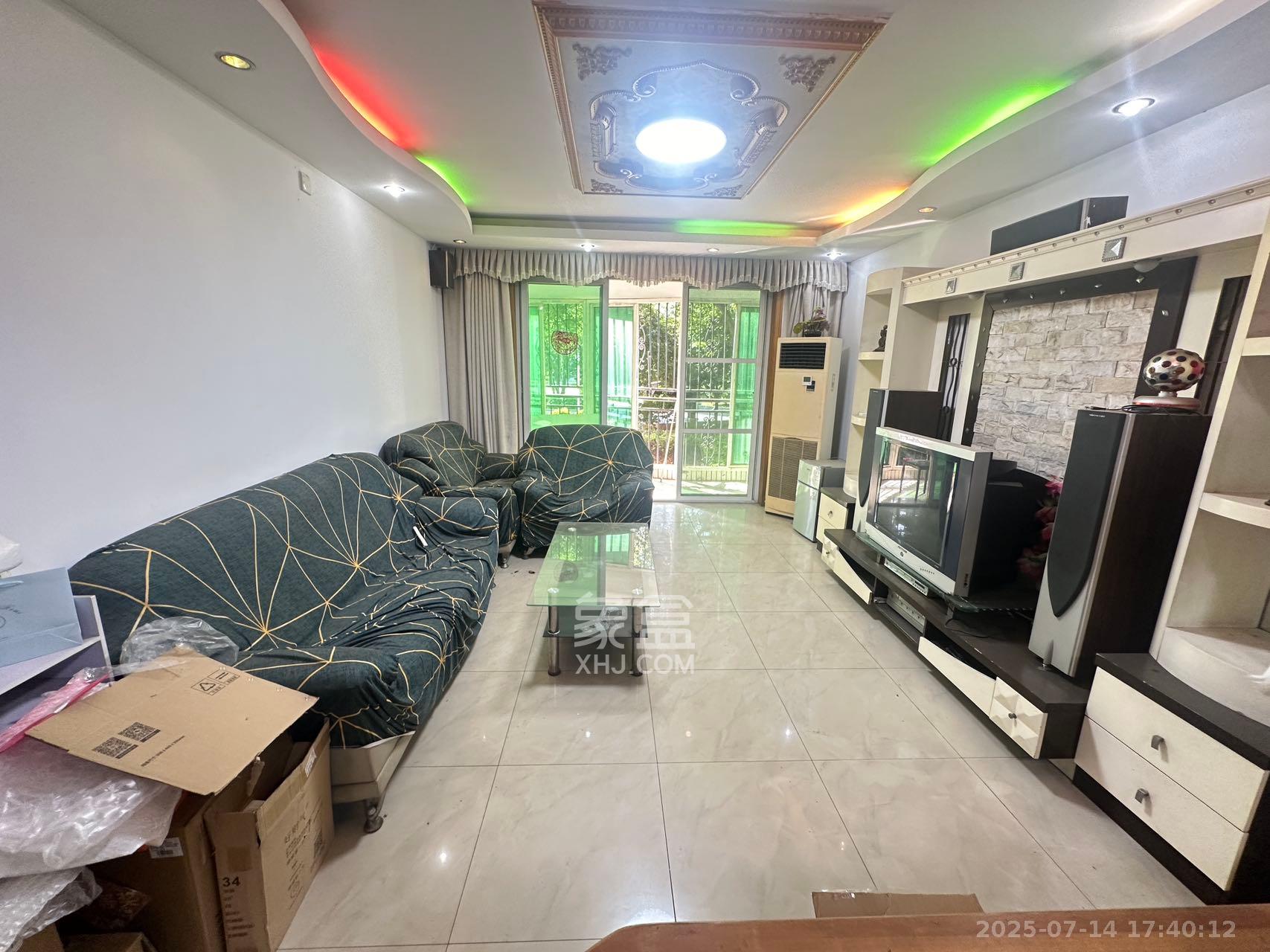 恩瑞麓山名园(龙王港小区) 3室2厅1卫 2500.0元/月 恩瑞麓山名园(龙王港小区) 3室2厅1卫 2500.0元/月室内图