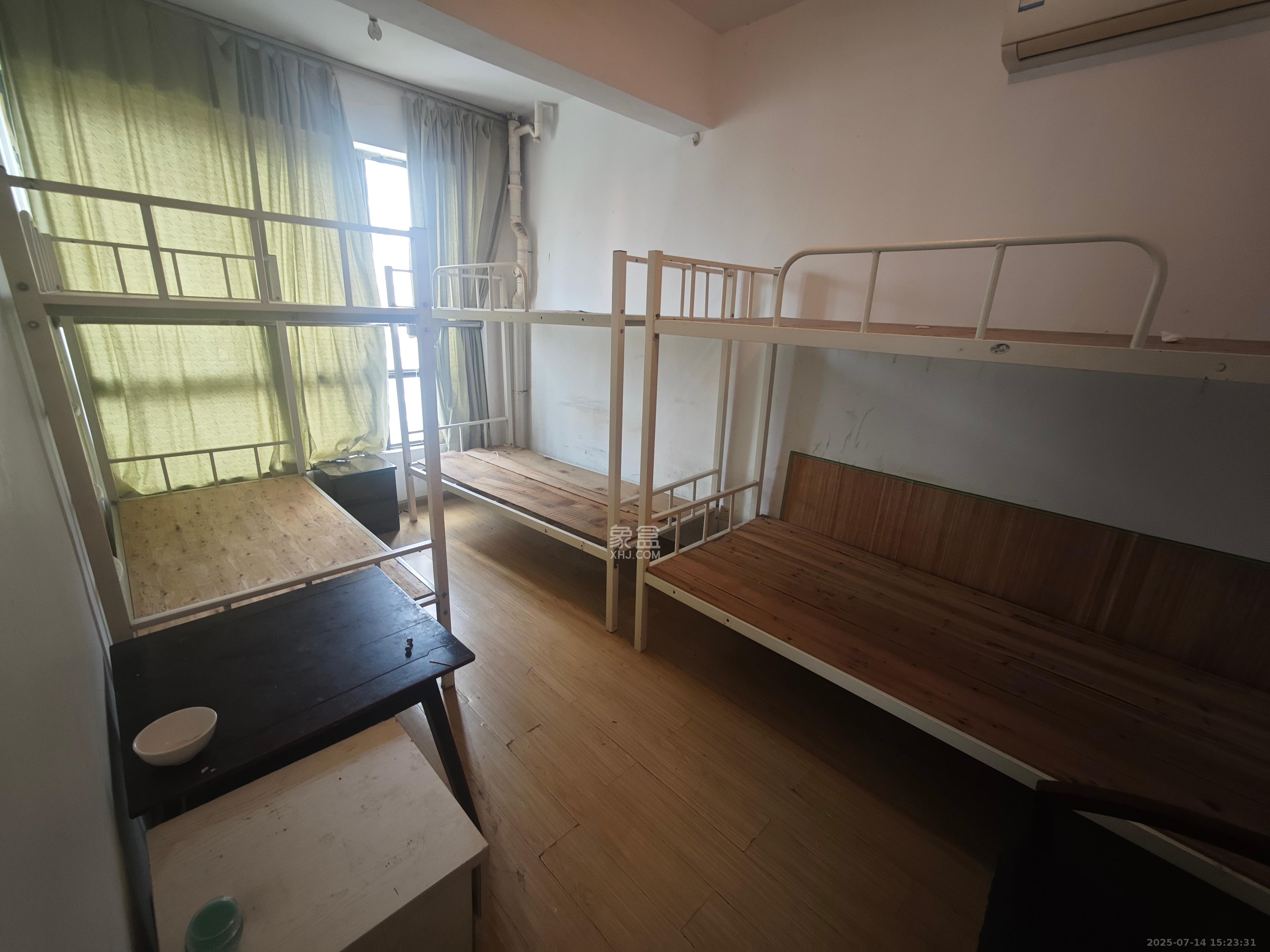 长大彩虹都  3室2厅1卫    1500.0元/月 长大彩虹都  3室2厅1卫    1500.0元/月室内图