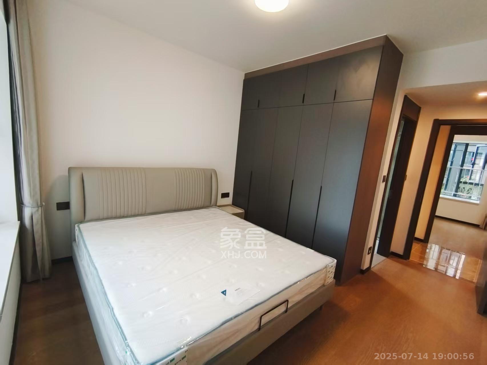 欣利梅溪左岸 4室2厅2卫 4000.0元/月 欣利梅溪左岸 4室2厅2卫 4000.0元/月室内图