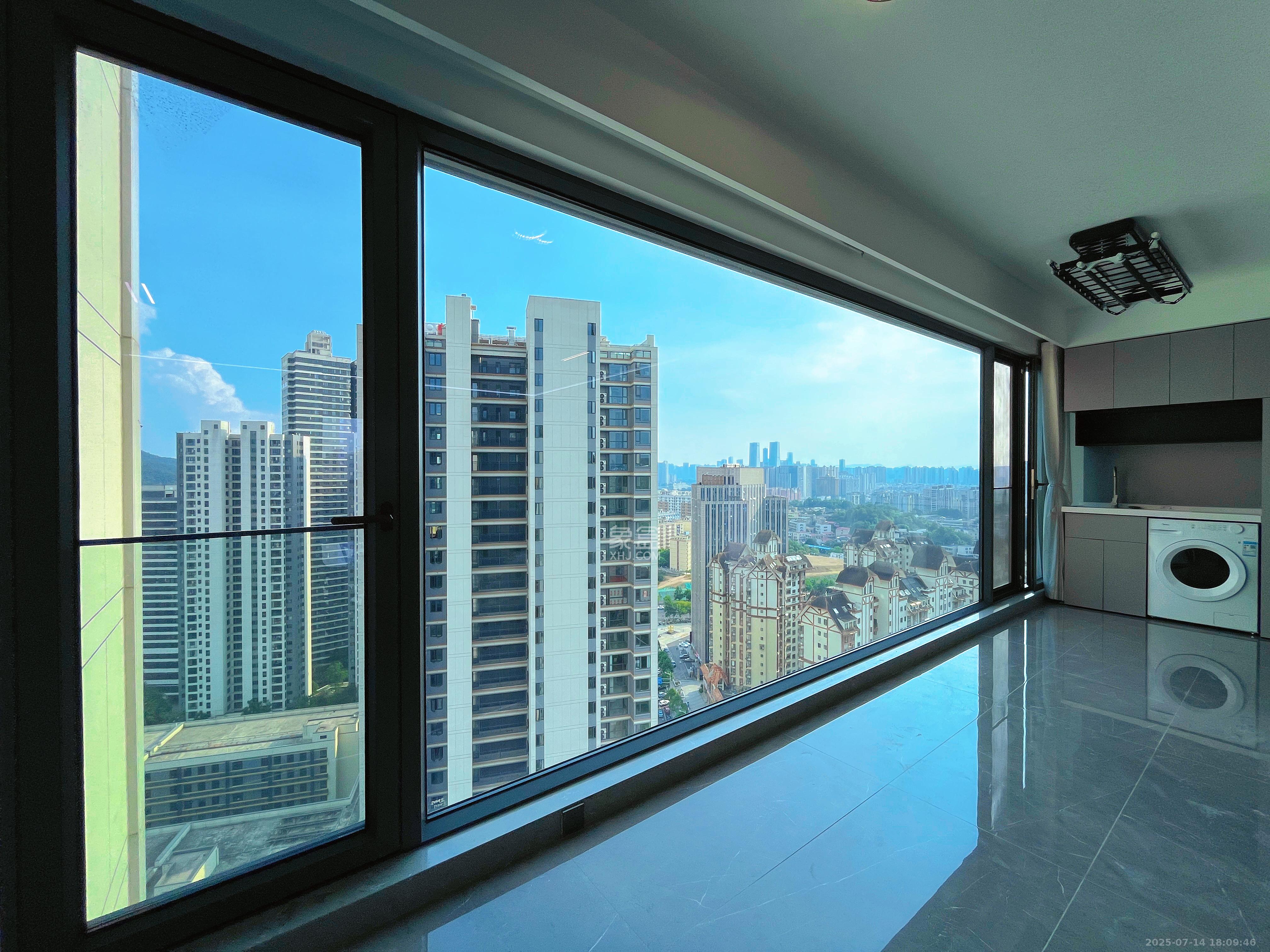 金地峯范 4室2厅2卫 4800.0元/月 金地峯范 4室2厅2卫 4800.0元/月室内图