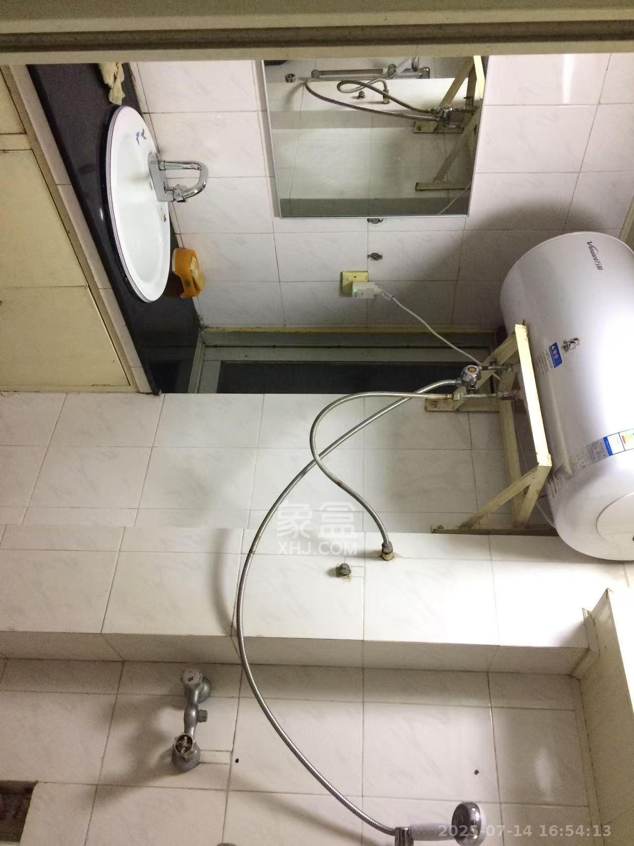 省建苑小区  2室2厅1卫    2000.0元/月 省建苑小区  2室2厅1卫    2000.0元/月室内图