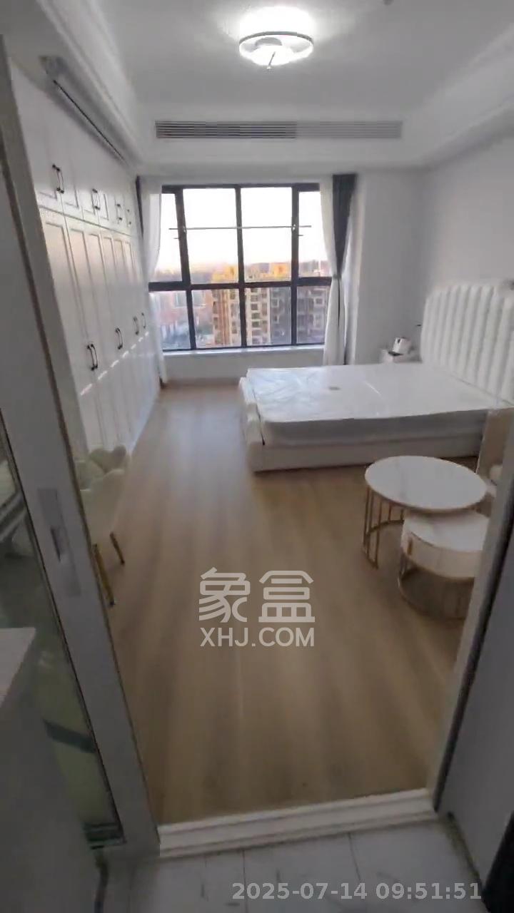 中南国际眼镜城（中伟商业中心）  1室0厅0卫    1450.0元/月