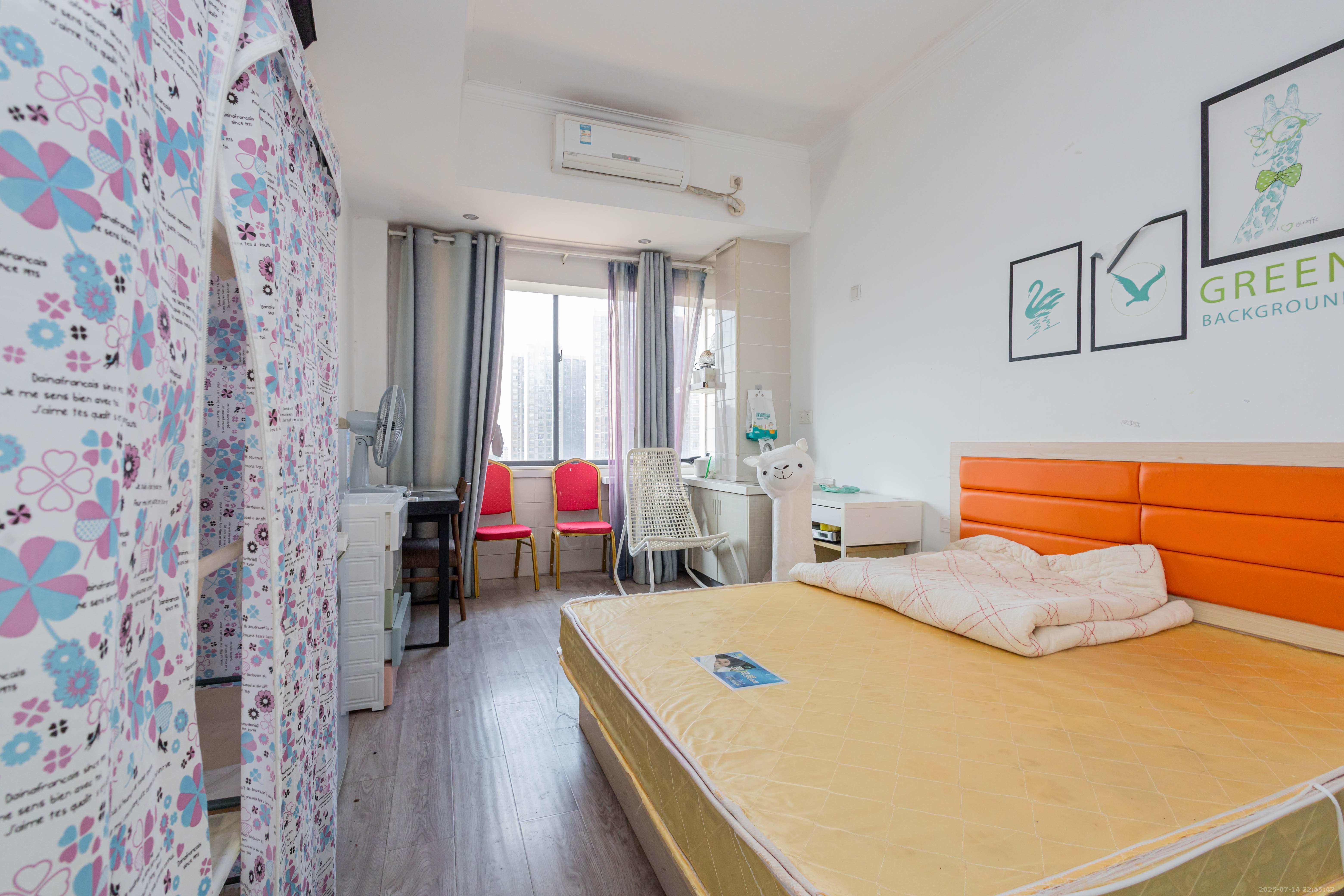 佐佑大厦  1室1厅1卫    14.8万客厅