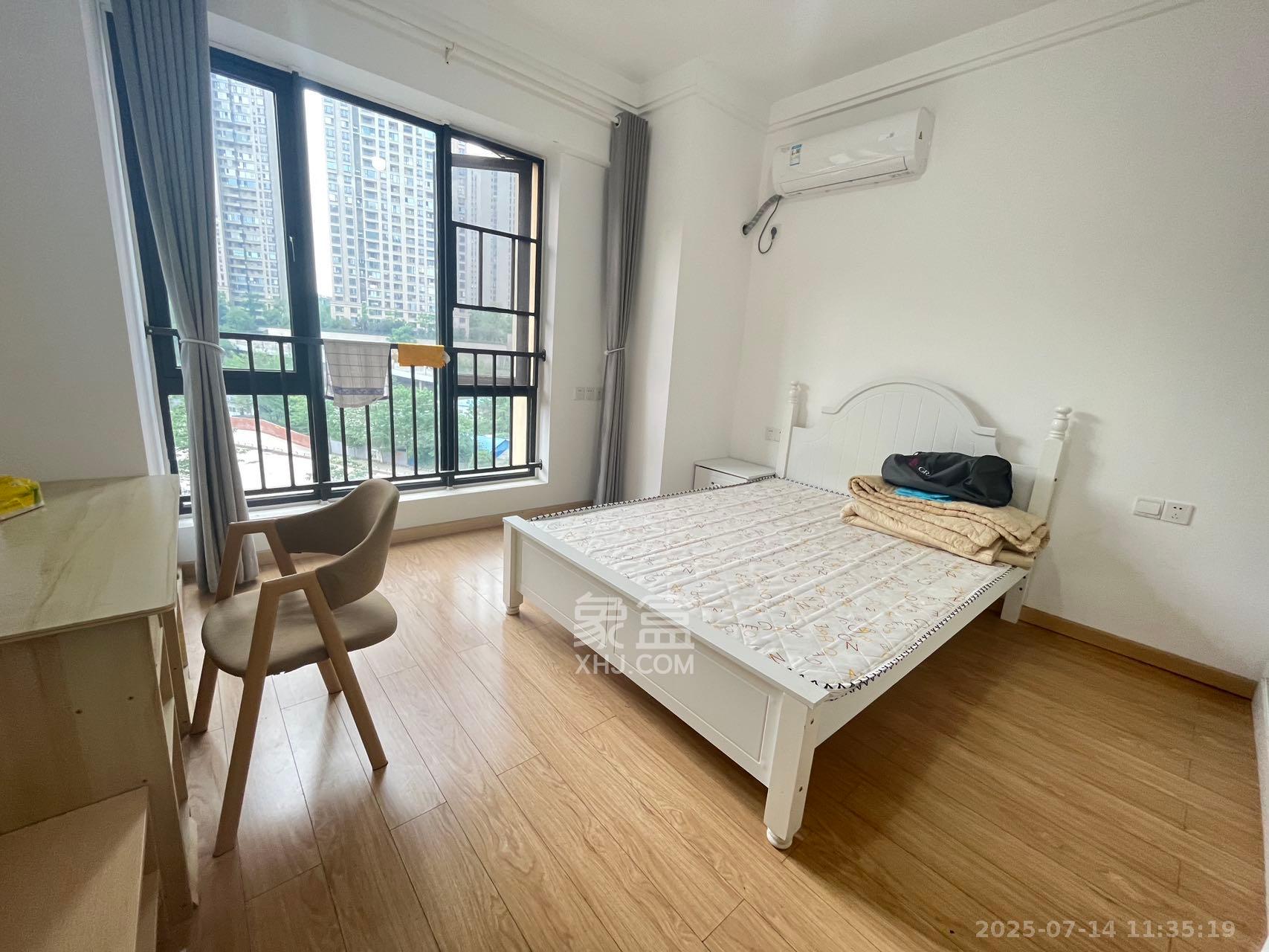 君合天玺  1室2厅1卫    1300.0元/月 君合天玺  1室2厅1卫    1300.0元/月室内图1