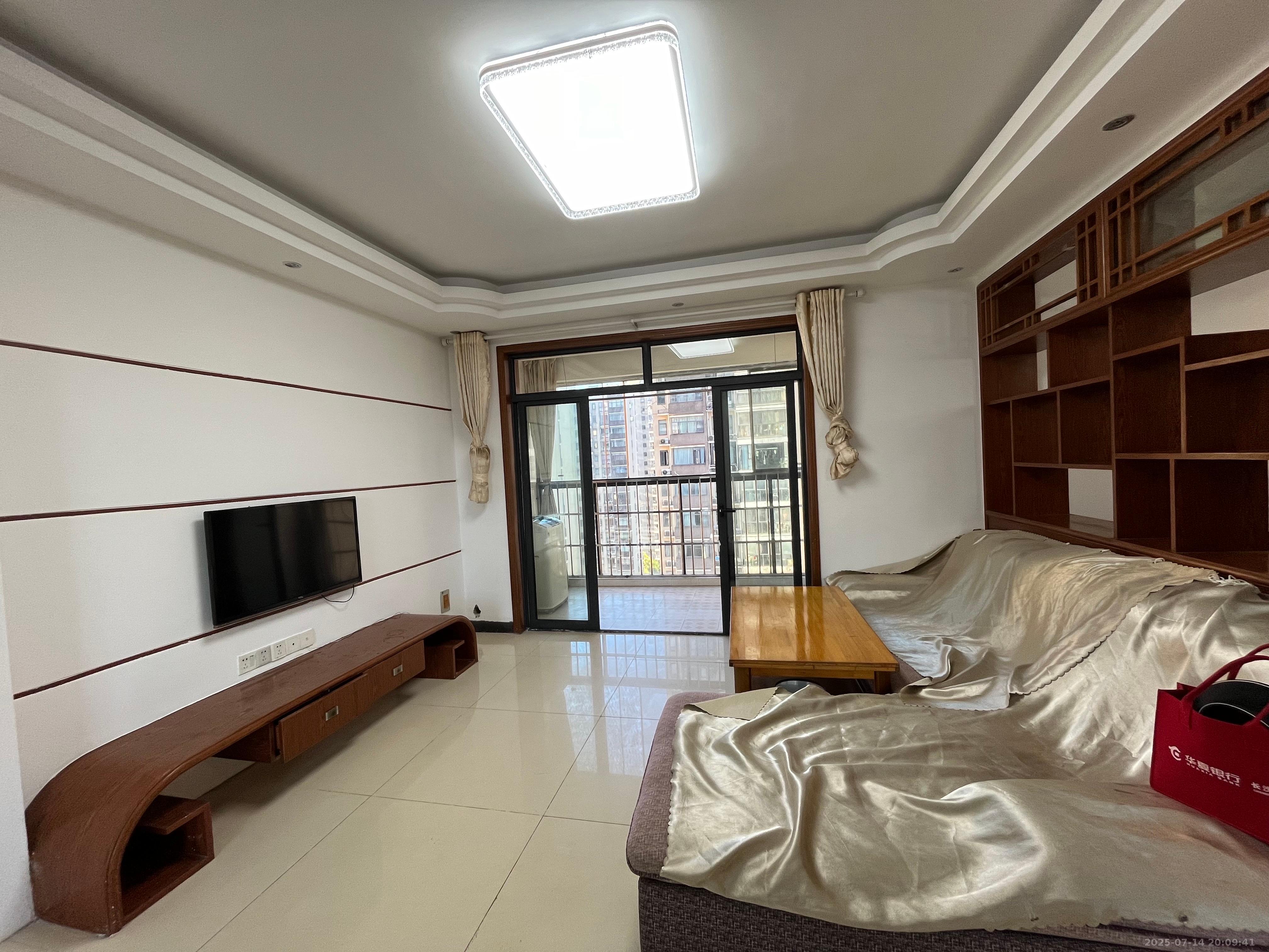 湘水熙园 4室2厅1卫 2500.0元/月 湘水熙园 4室2厅1卫 2500.0元/月室内图