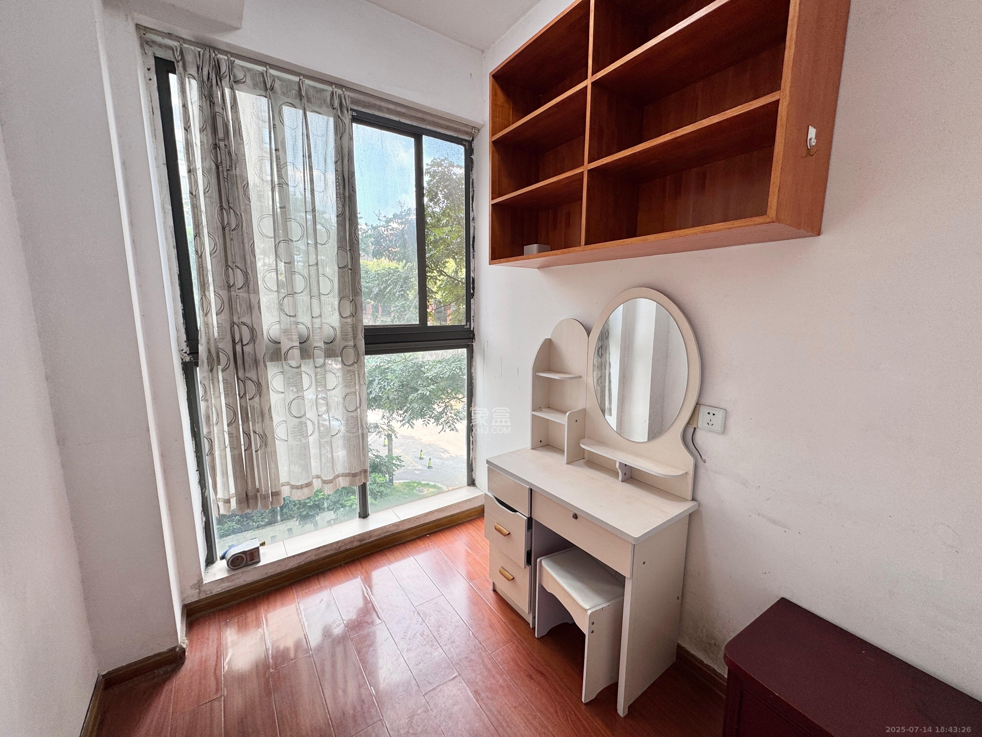 鑫远熙山 3室2厅1卫 2300.0元/月 鑫远熙山 3室2厅1卫 2300.0元/月室内图