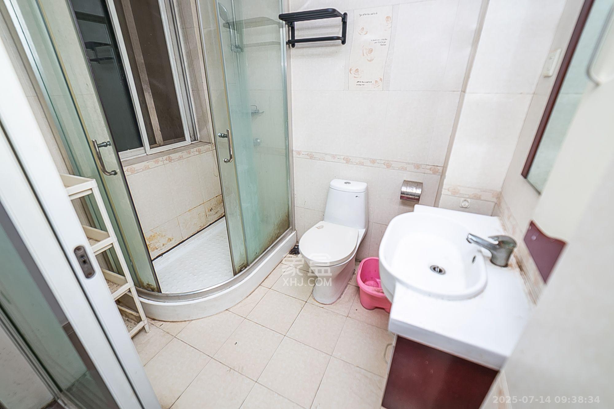 都江新城(都江新苑) 3室2厅2卫 2600.0元/月 都江新城(都江新苑) 3室2厅2卫 2600.0元/月室内图