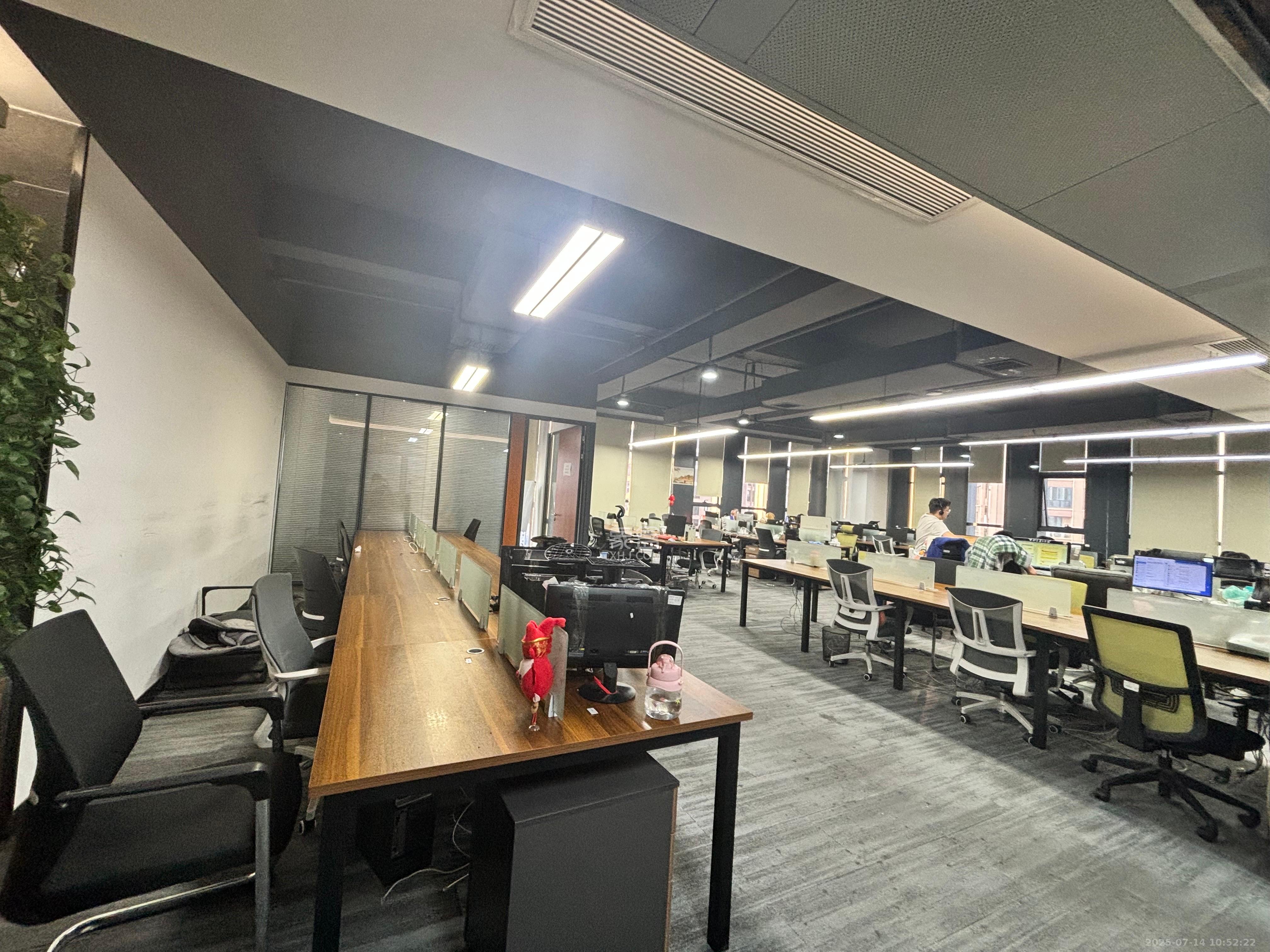 融科东南海   136.81㎡      40000.0元/月室内图