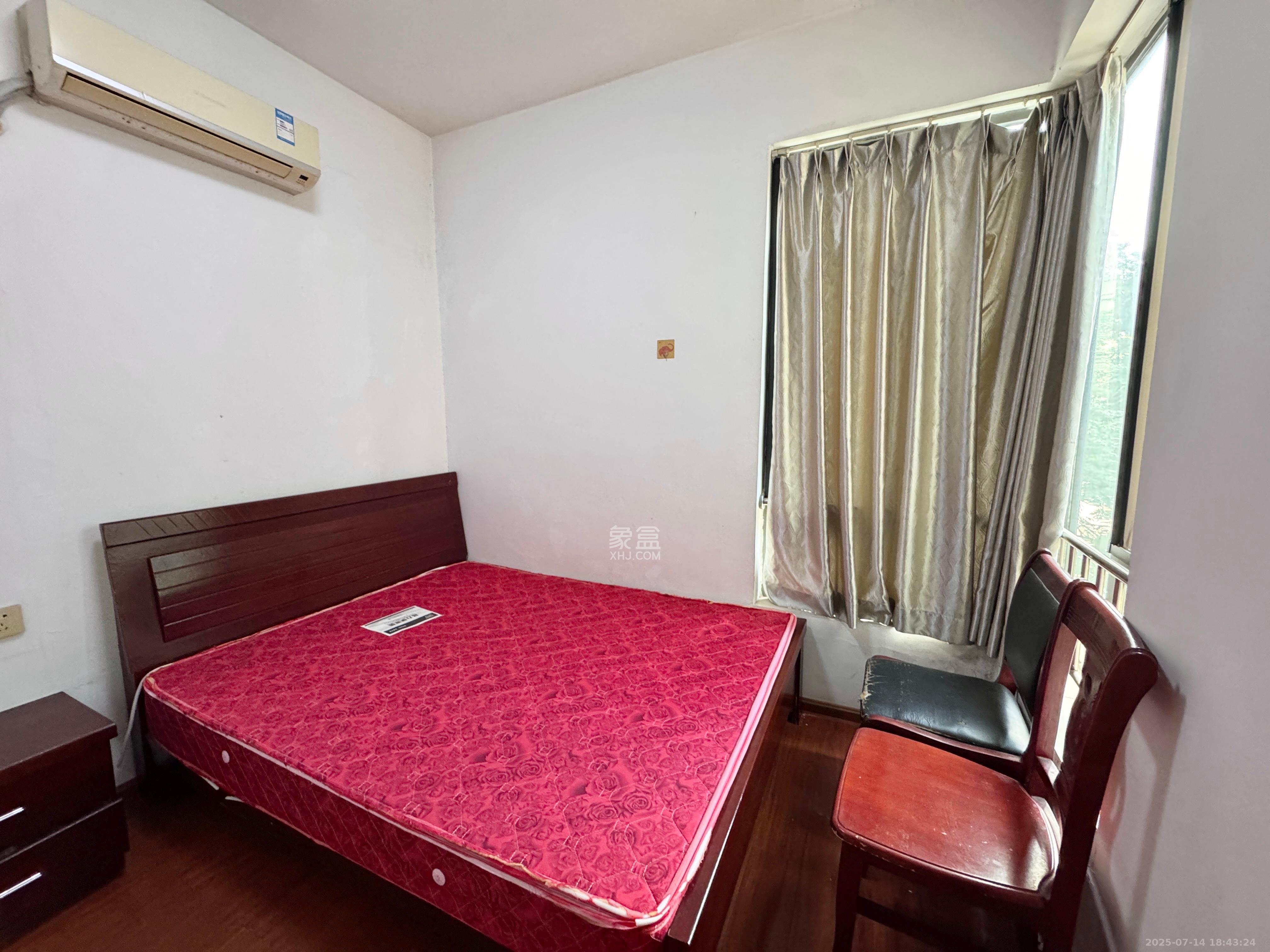 鑫远熙山 3室2厅1卫 2300.0元/月 鑫远熙山 3室2厅1卫 2300.0元/月室内图