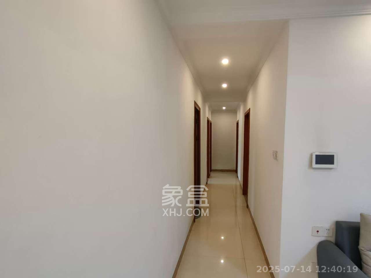 江山帝景哈佛  4室2厅2卫    2300.0元/月室内图