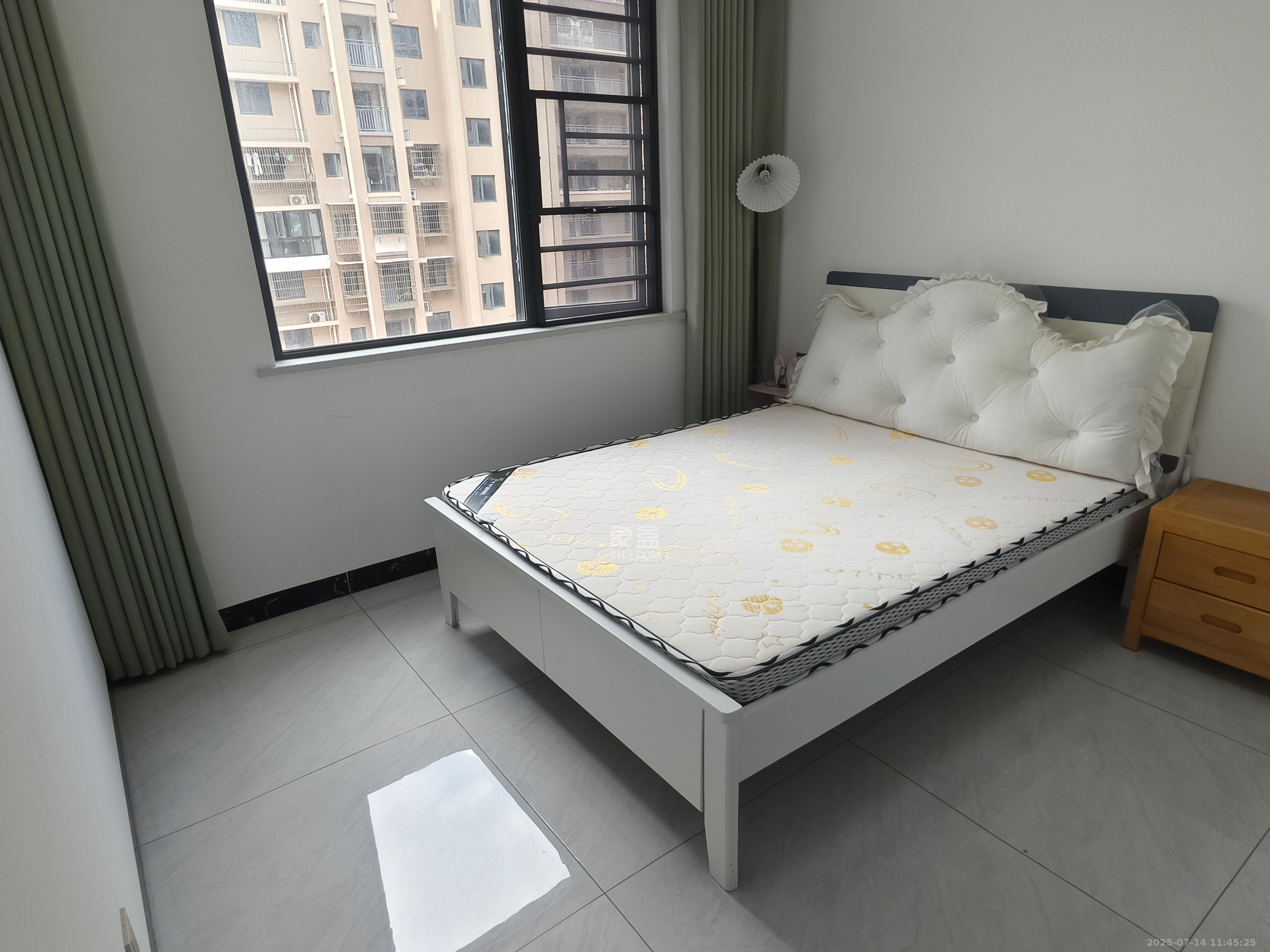 山水新城  2室2厅1卫   1900.00元/月室内图