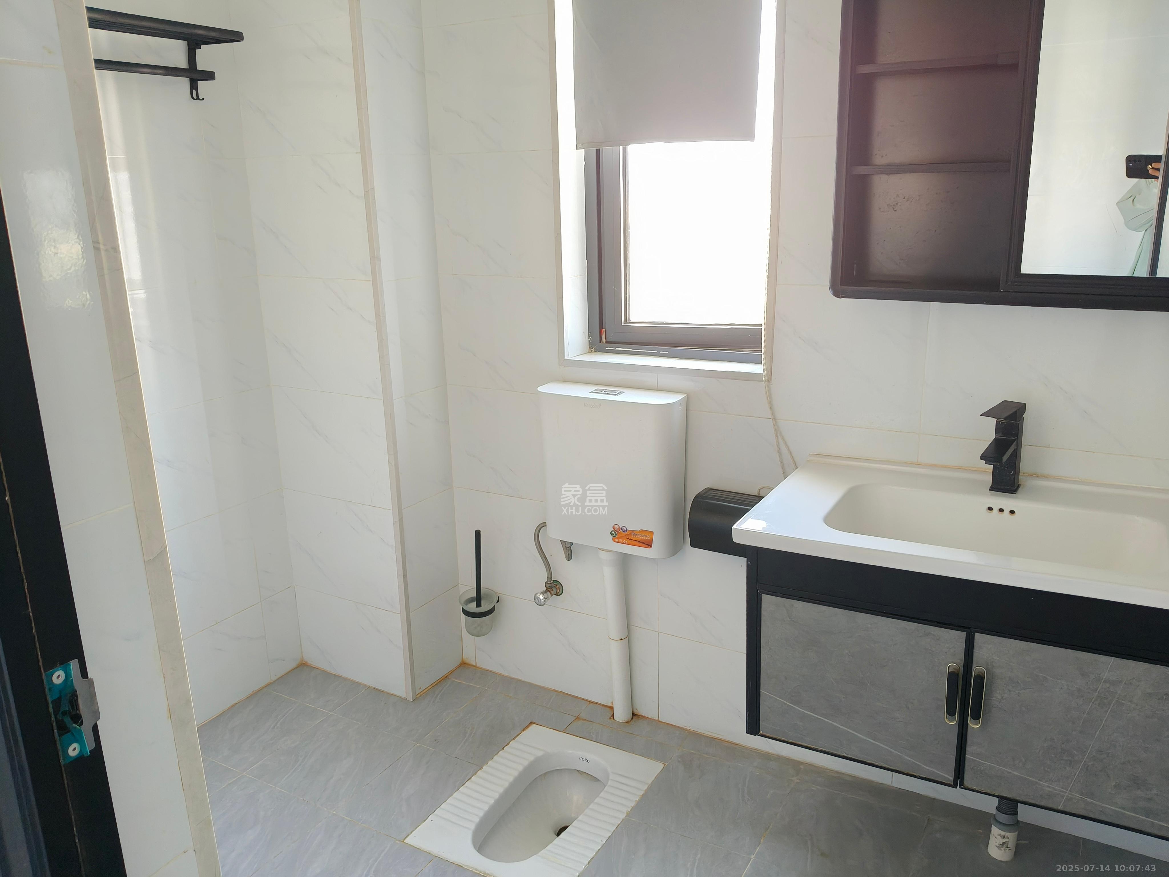 保利恒伟时光印象  4室2厅2卫   2800.00元/月室内图