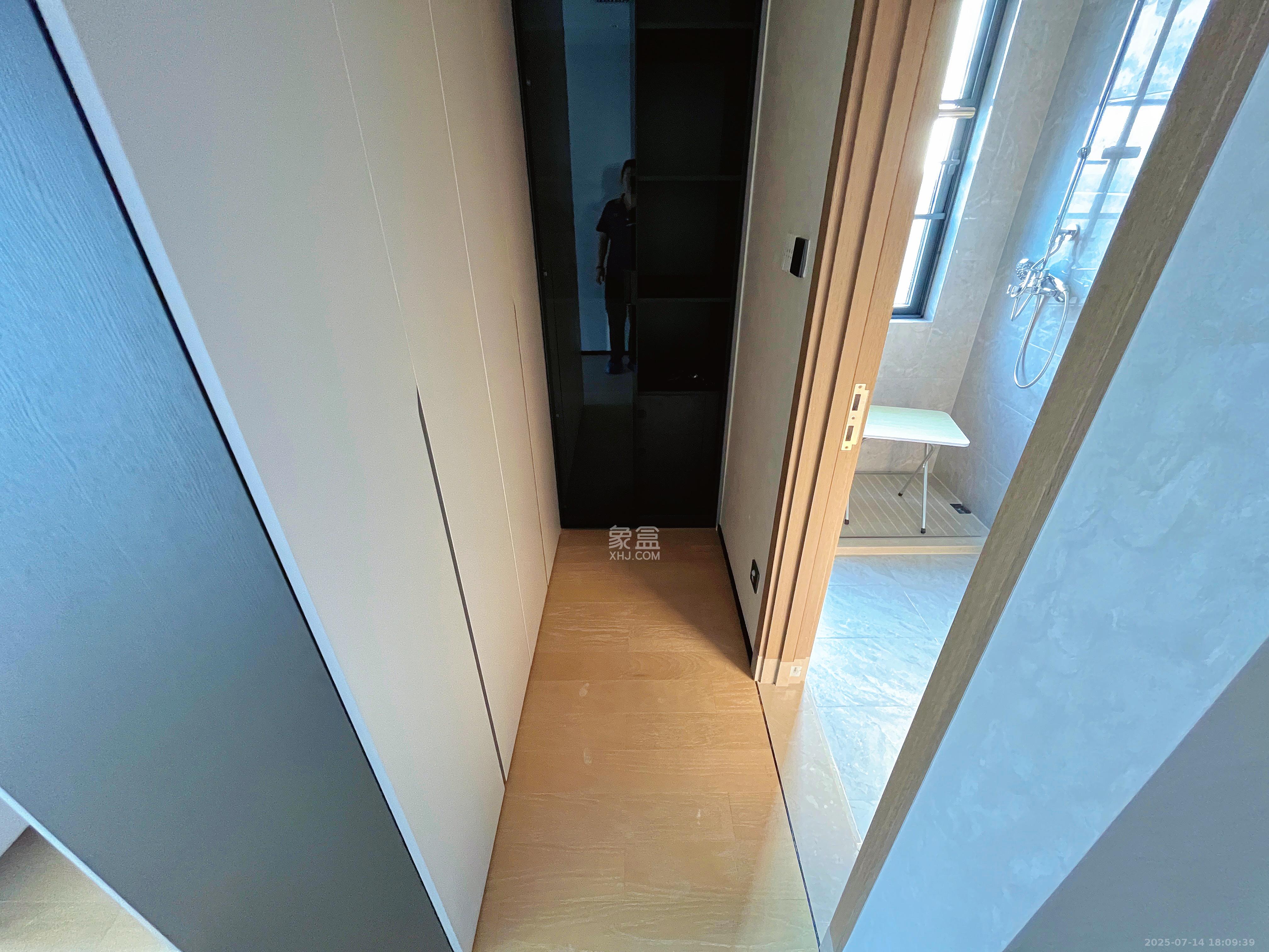 金地峯范 4室2厅2卫 4800.0元/月 金地峯范 4室2厅2卫 4800.0元/月室内图