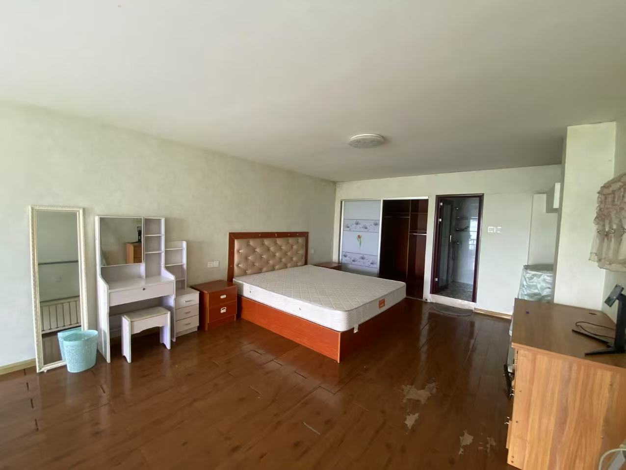 皇城御园  2室1厅1卫    1000.0元/月室内图