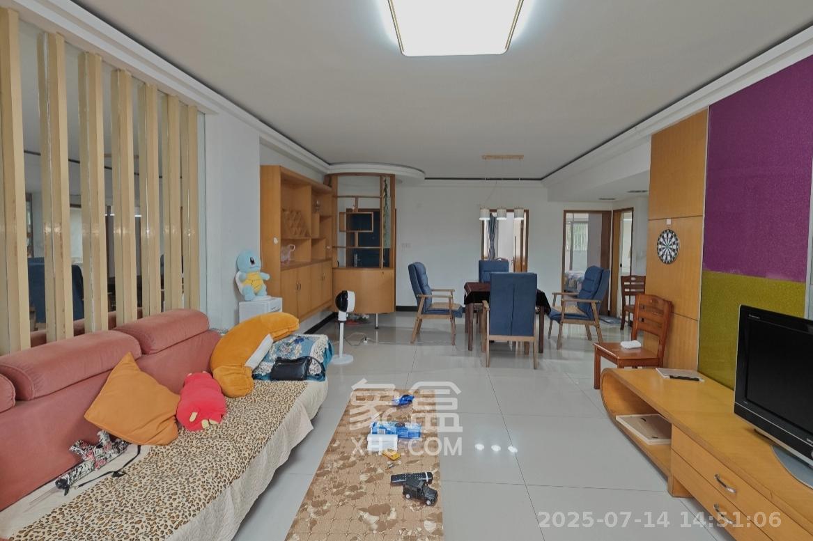 富绿新村  3室2厅1卫    1800.0元/月