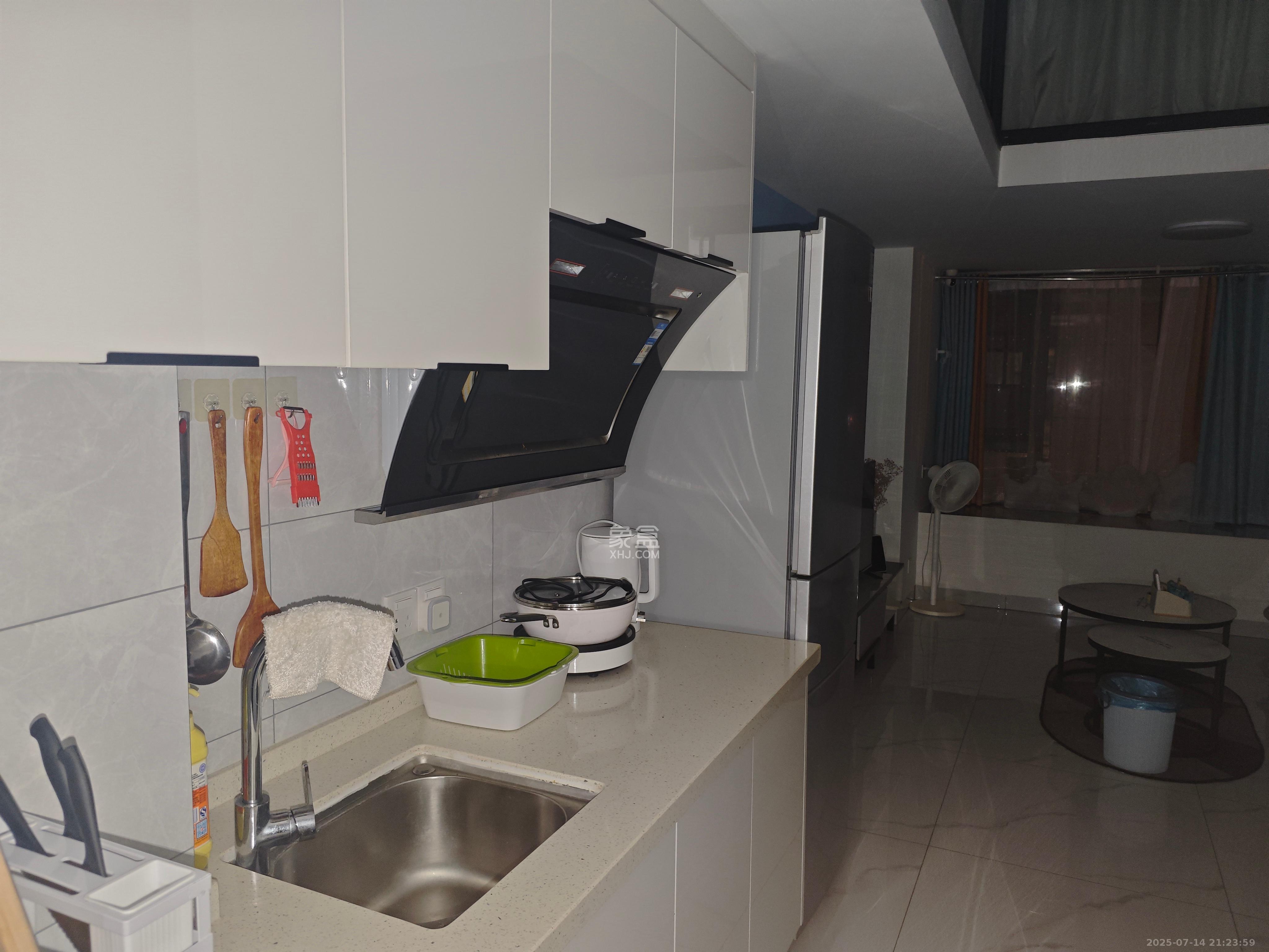 龙湖湘江星座(祺鑫星座公寓) 2室2厅1卫 2200.0元/月 龙湖湘江星座(祺鑫星座公寓) 2室2厅1卫 2200.0元/月室内图