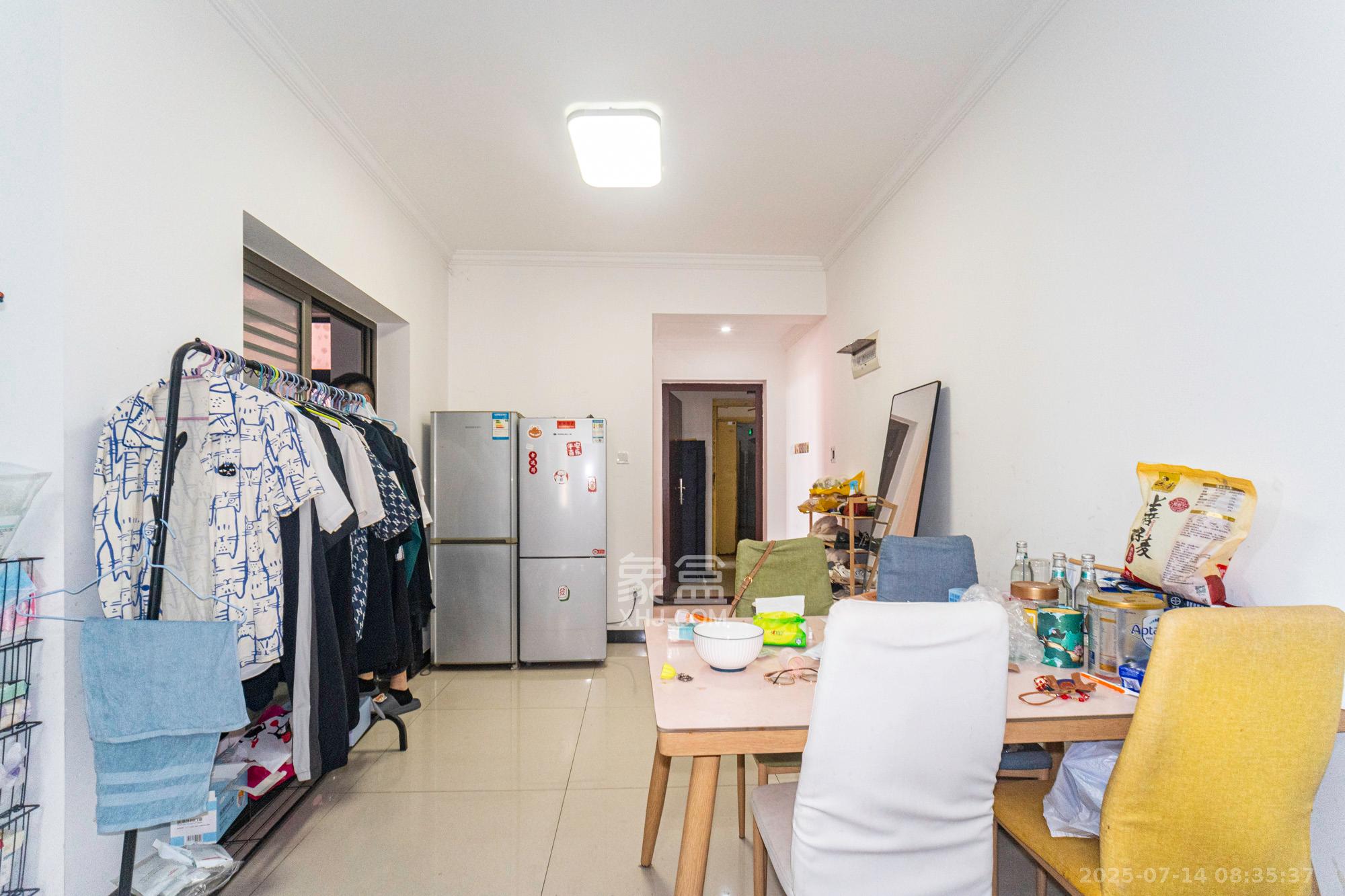 长龙湾  3室2厅1卫    49.9万 长龙湾  3室2厅1卫    49.9万客厅