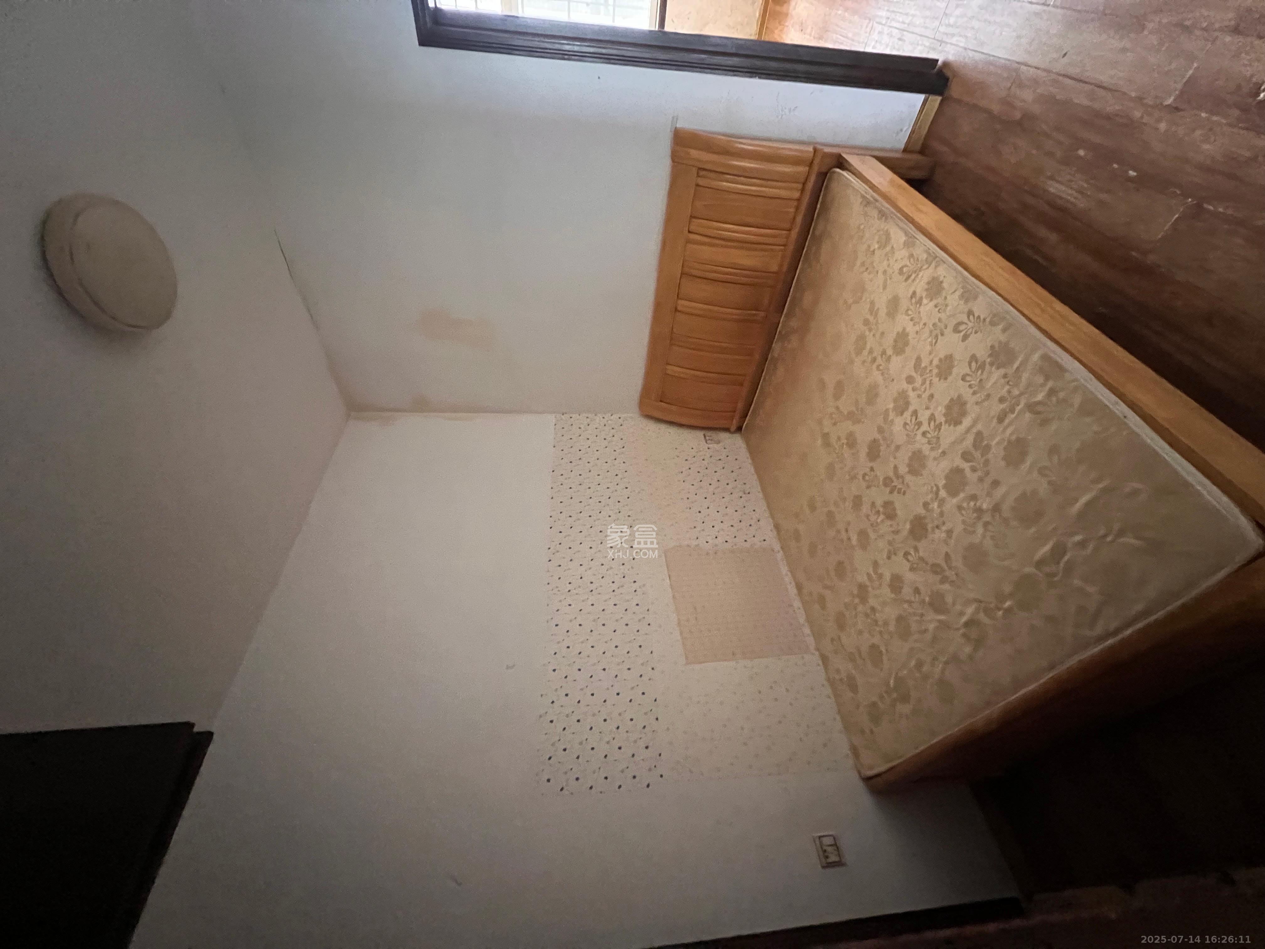 泉塘小区  3室2厅1卫    1450.0元/月 泉塘小区  3室2厅1卫    1450.0元/月室内图