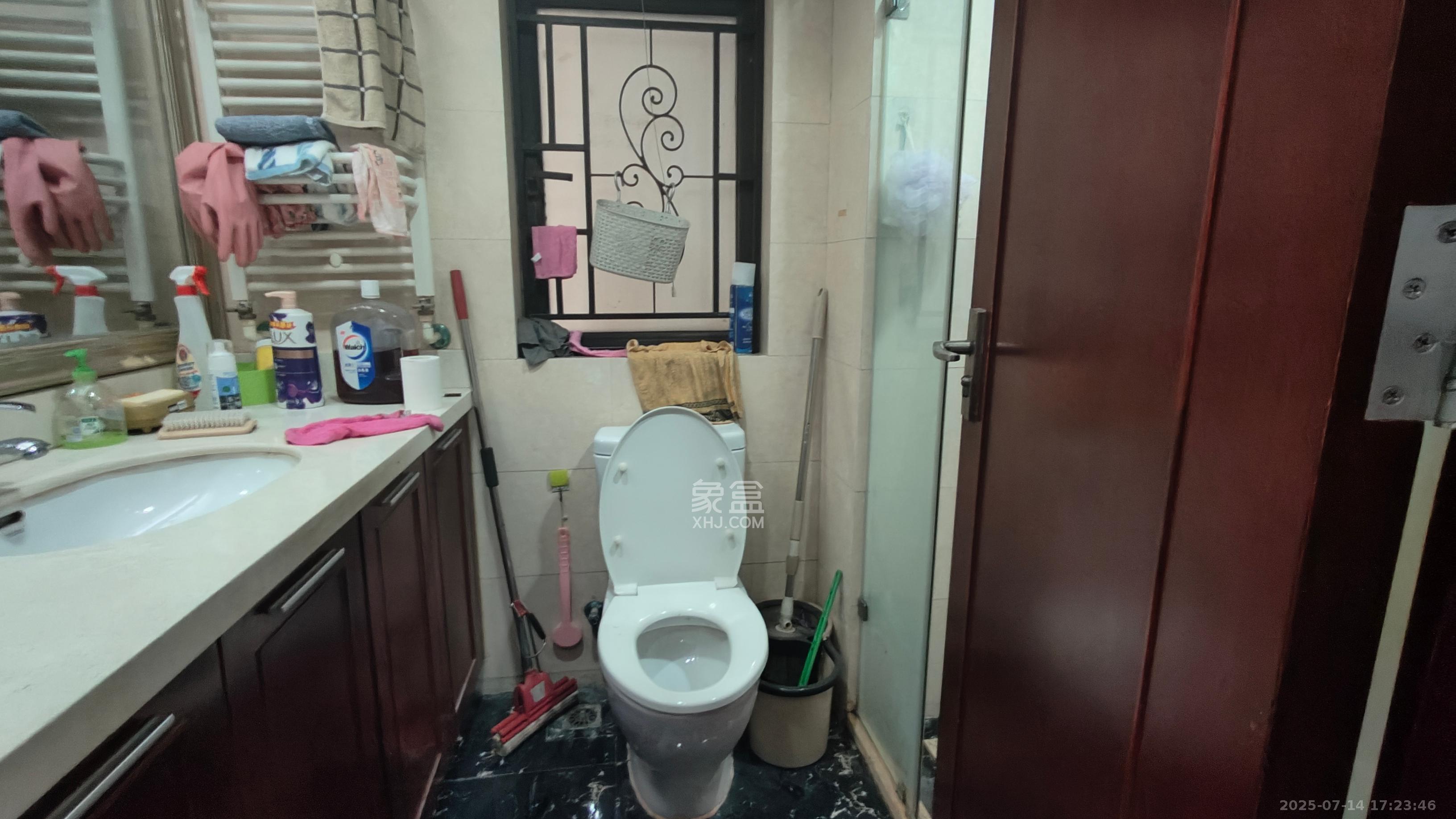 中海国际二期  4室2厅2卫    2500.0元/月 中海国际二期  4室2厅2卫    2500.0元/月室内图