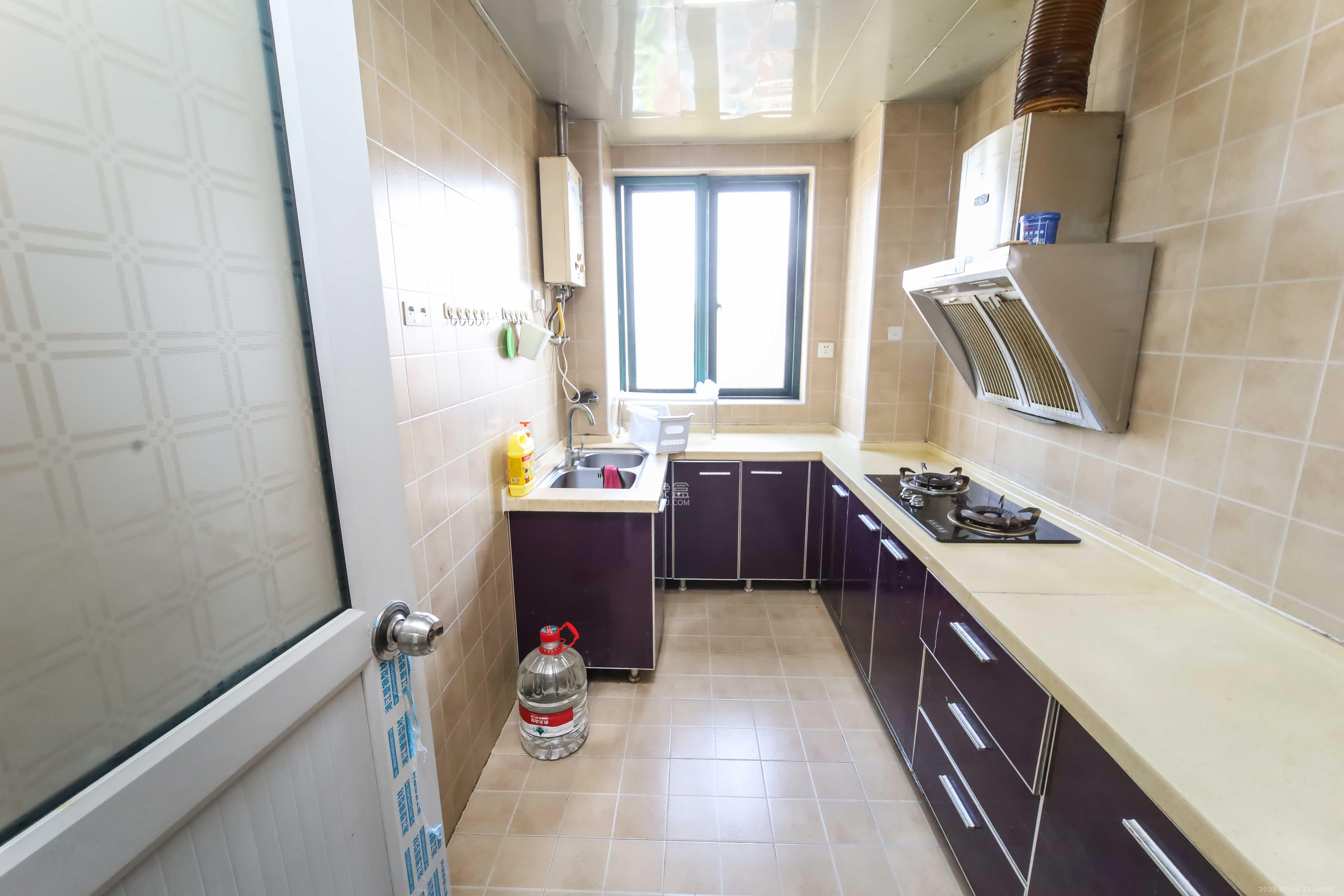 东玺门 2室1厅1卫 62.8万 东玺门 2室1厅1卫 62.8万厨房