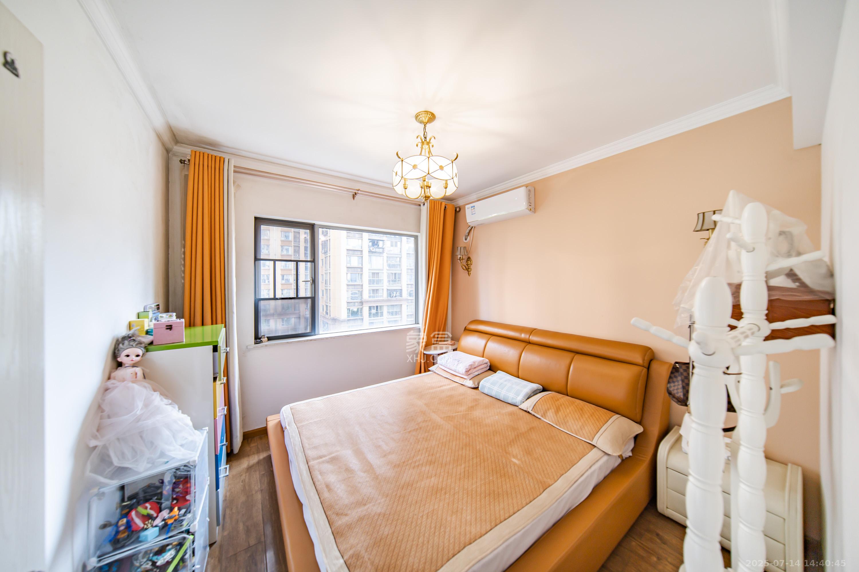 潇湘奥林匹克花园 3室2厅2卫 95.0万 潇湘奥林匹克花园 3室2厅2卫 95.0万卧室