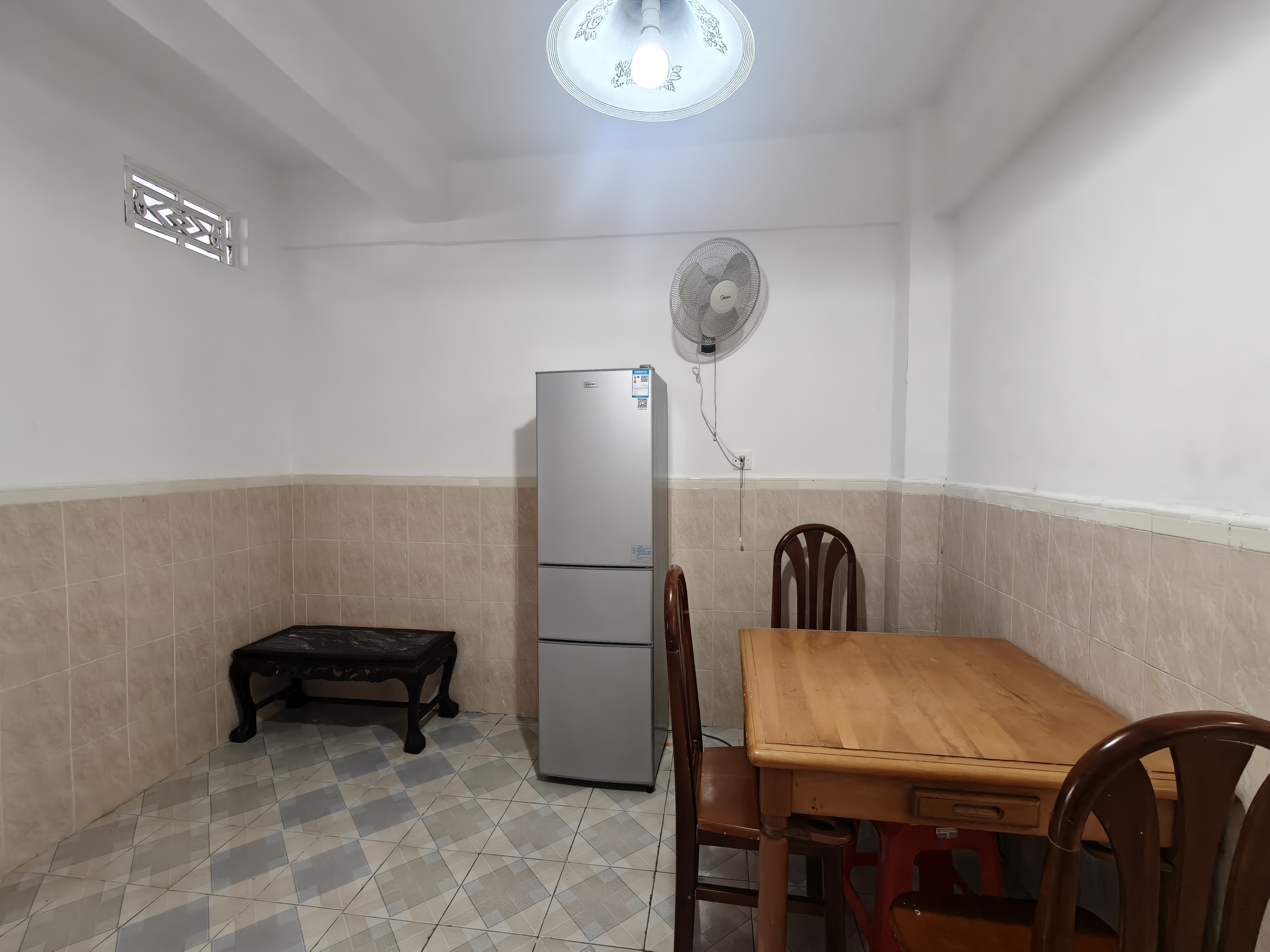 省地质环境监测总站  3室2厅1卫    2000.0元/月室内图