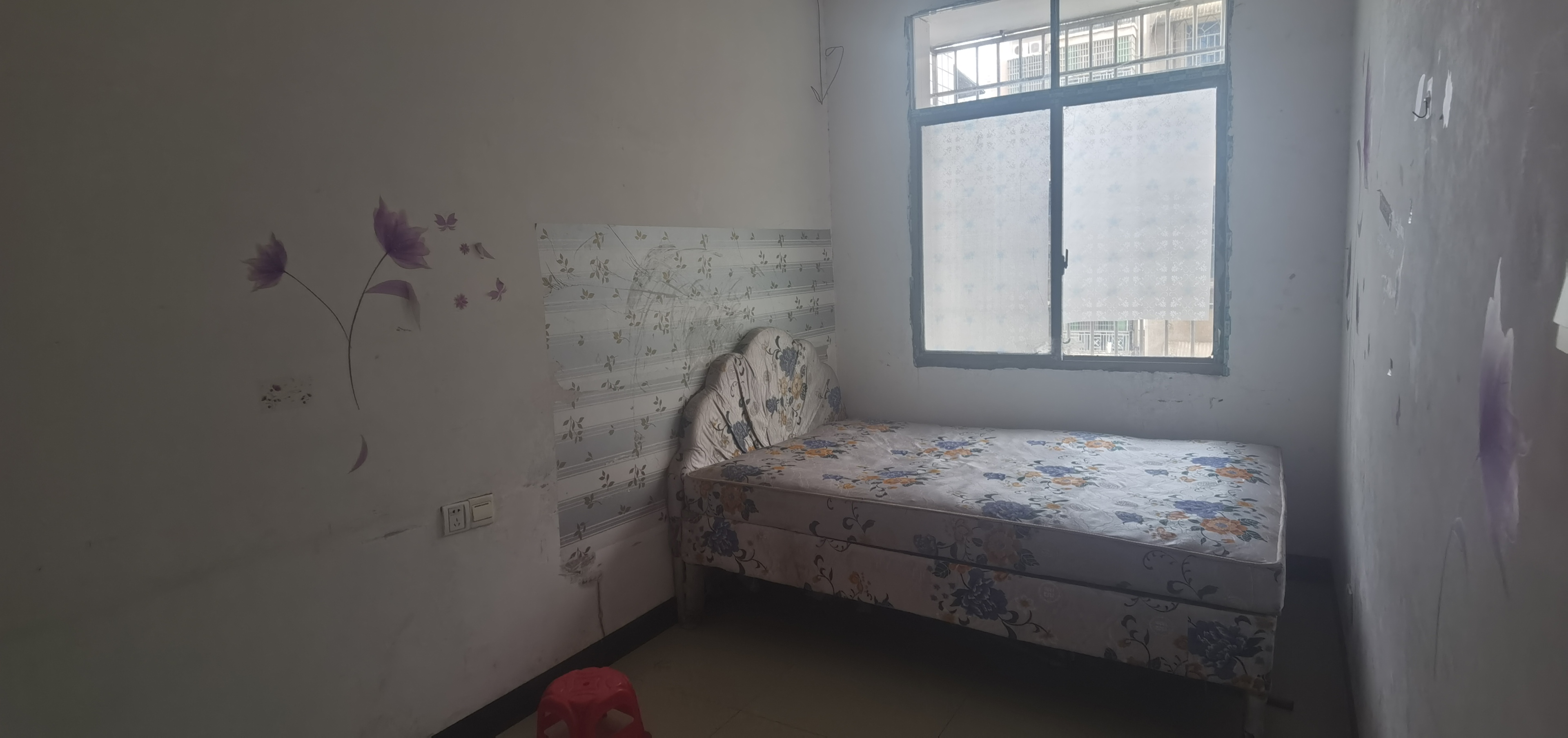 八一橡胶厂(长青中街) 2室1厅1卫 650.0元/月 八一橡胶厂(长青中街) 2室1厅1卫 650.0元/月室内图