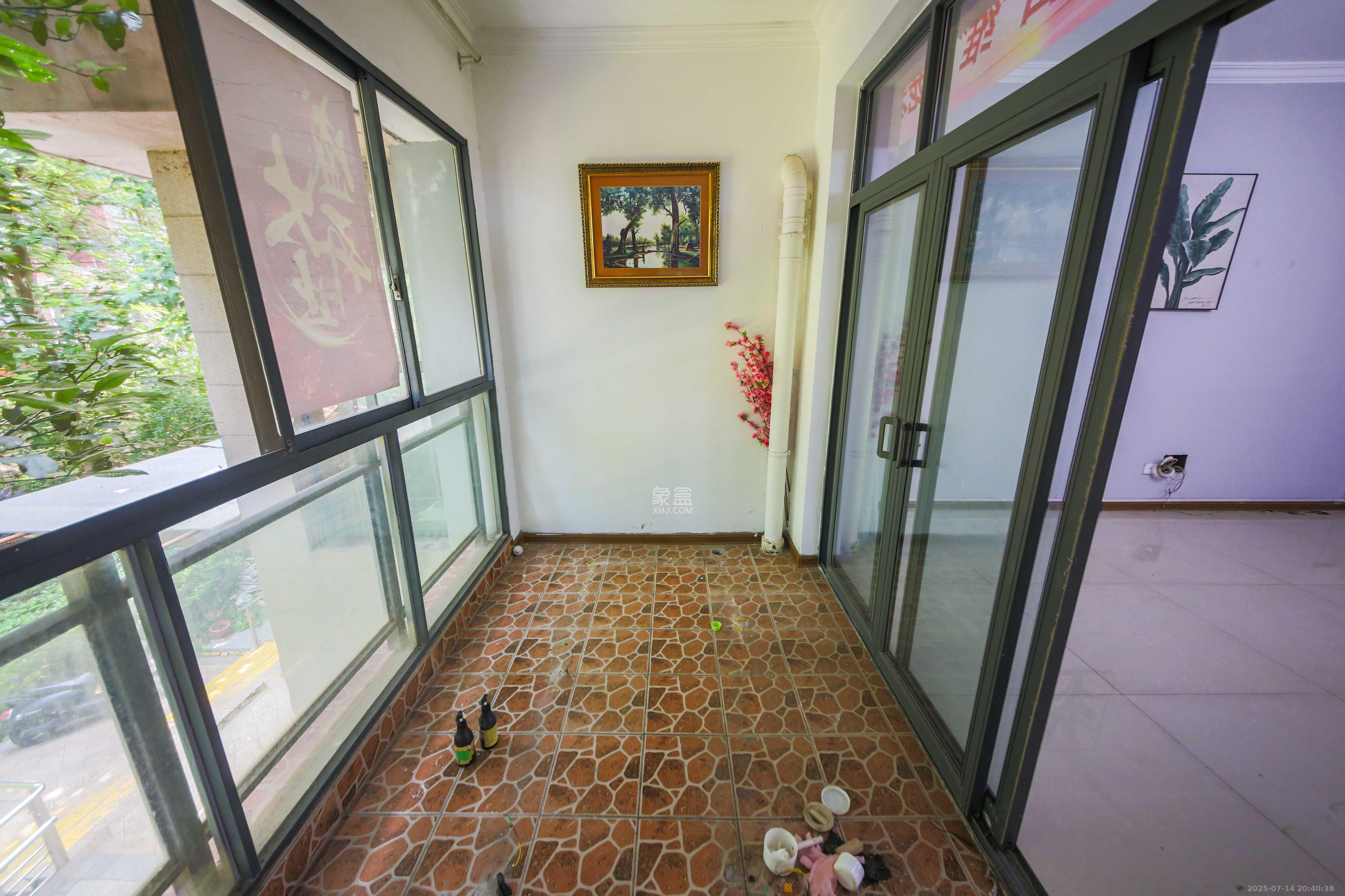 奥林匹克花园  3室2厅1卫    110.0万阳台