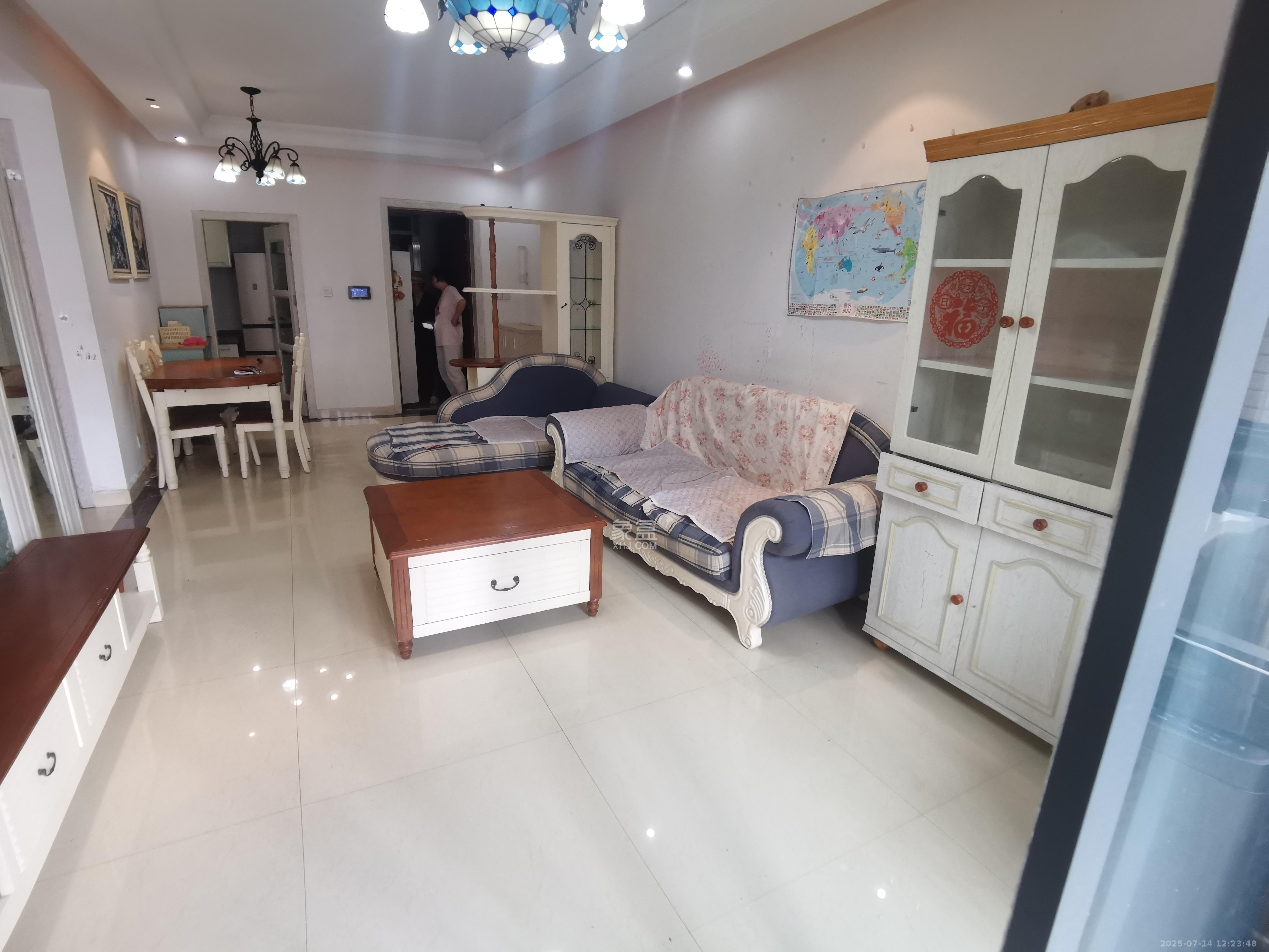 万博汇  2室2厅1卫    3200.0元/月室内图