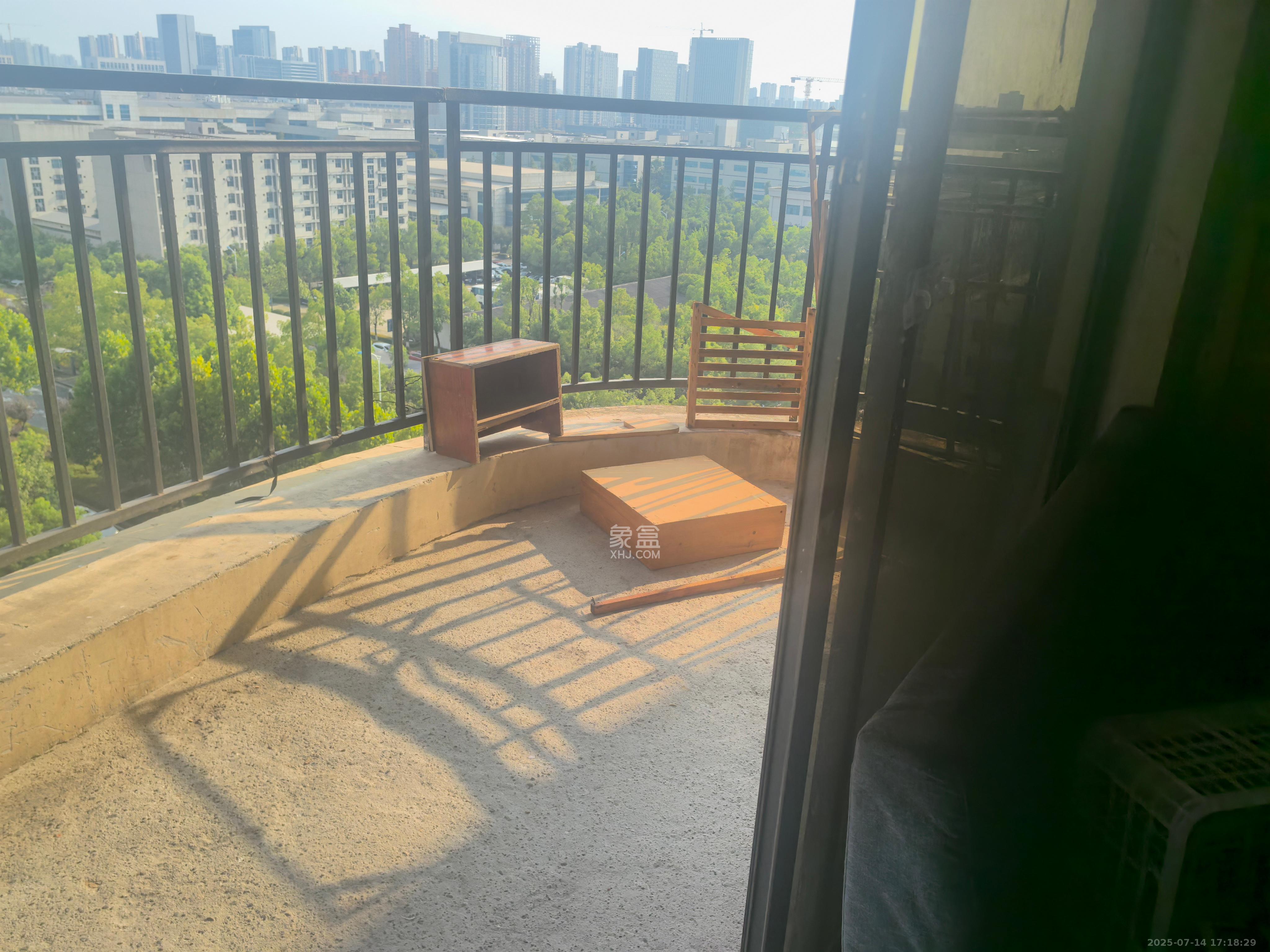 保利麓谷林语C区  2室1厅1卫    1800.0元/月 保利麓谷林语C区  2室1厅1卫    1800.0元/月