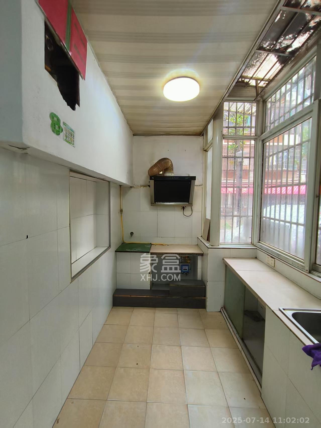 人民新村 3室1厅1卫 2500.0元/月 人民新村 3室1厅1卫 2500.0元/月室内图