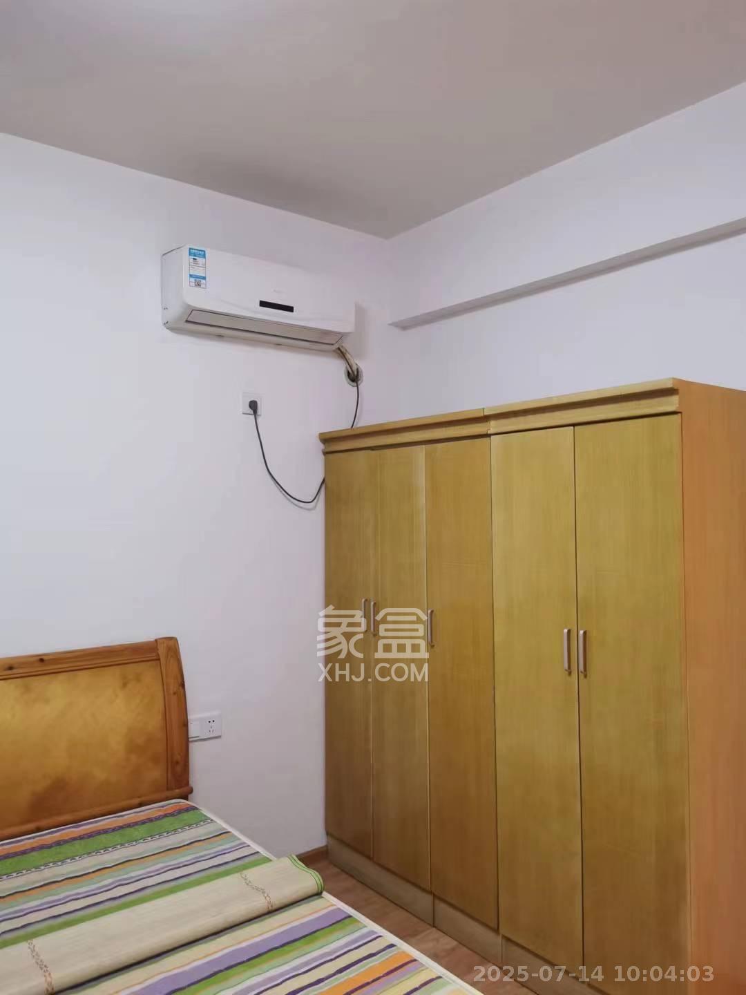 康桥长郡  3室2厅2卫   1600.00元/月室内图