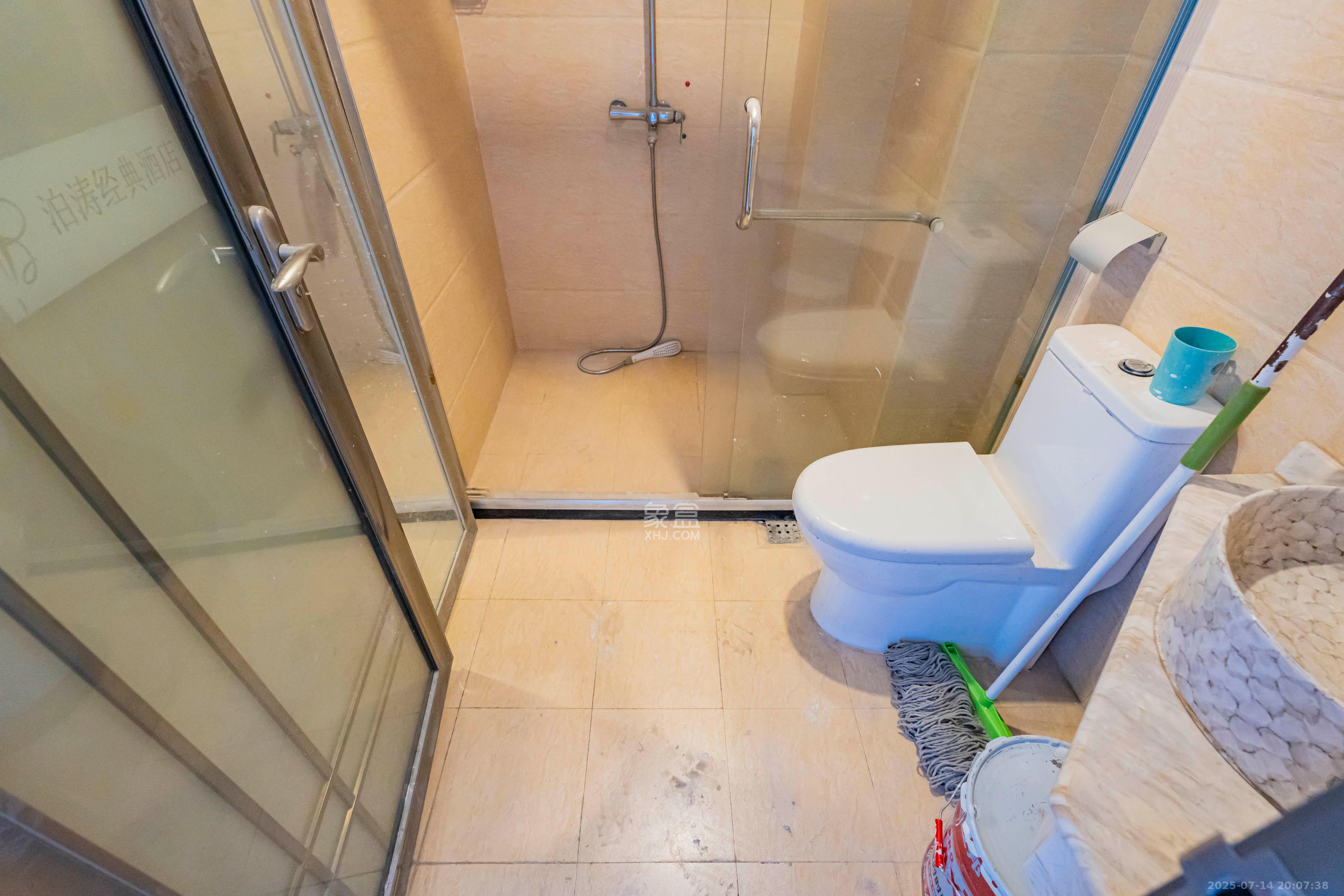 鸥波港湾  1室1厅1卫    43.0万 鸥波港湾  1室1厅1卫    43.0万卫生间