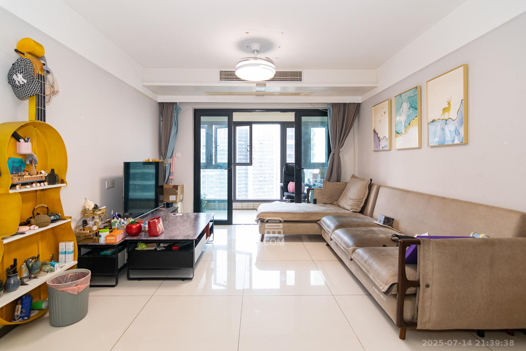 时代年华  4室2厅2卫    110.0万 时代年华  4室2厅2卫    110.0万客厅