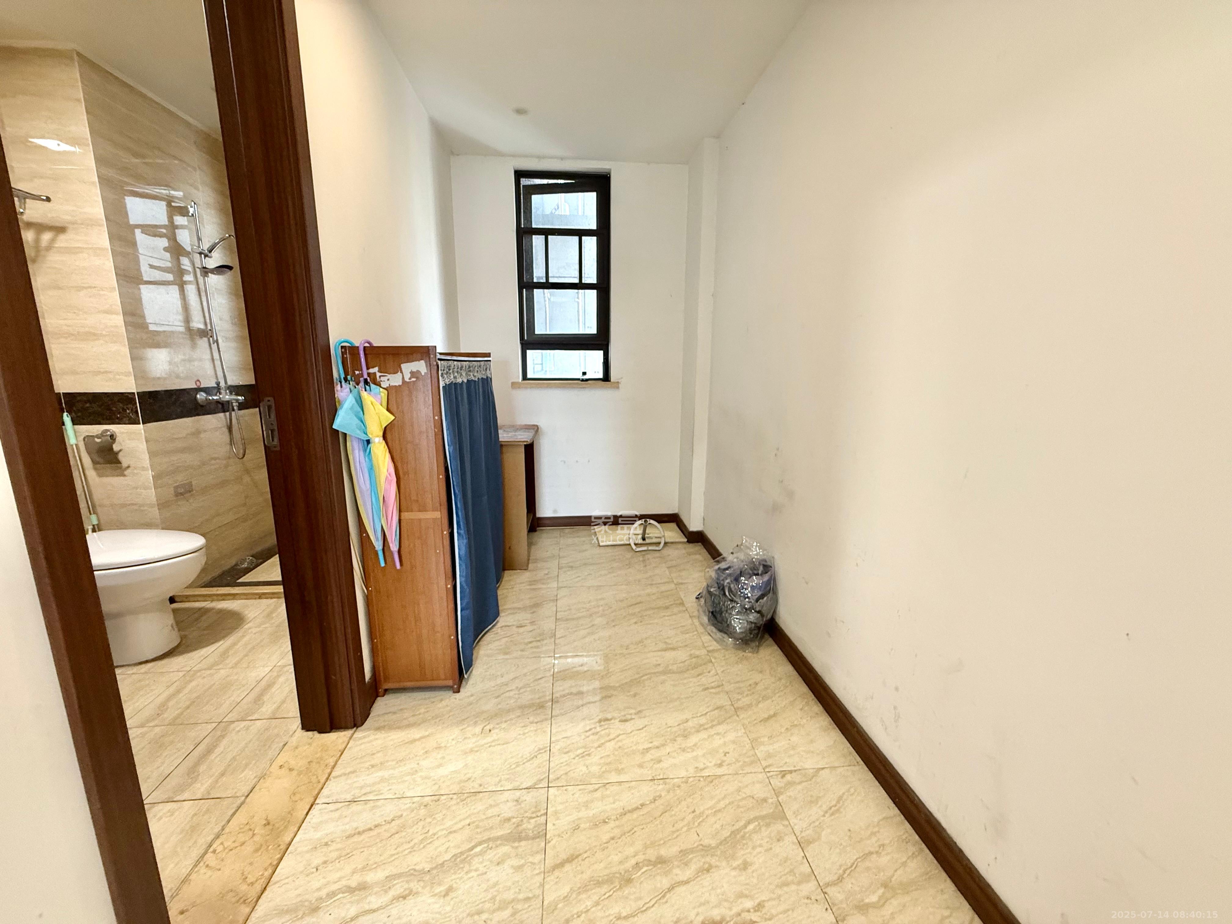 万科里金域国际  4室2厅2卫    4000.0元/月室内图