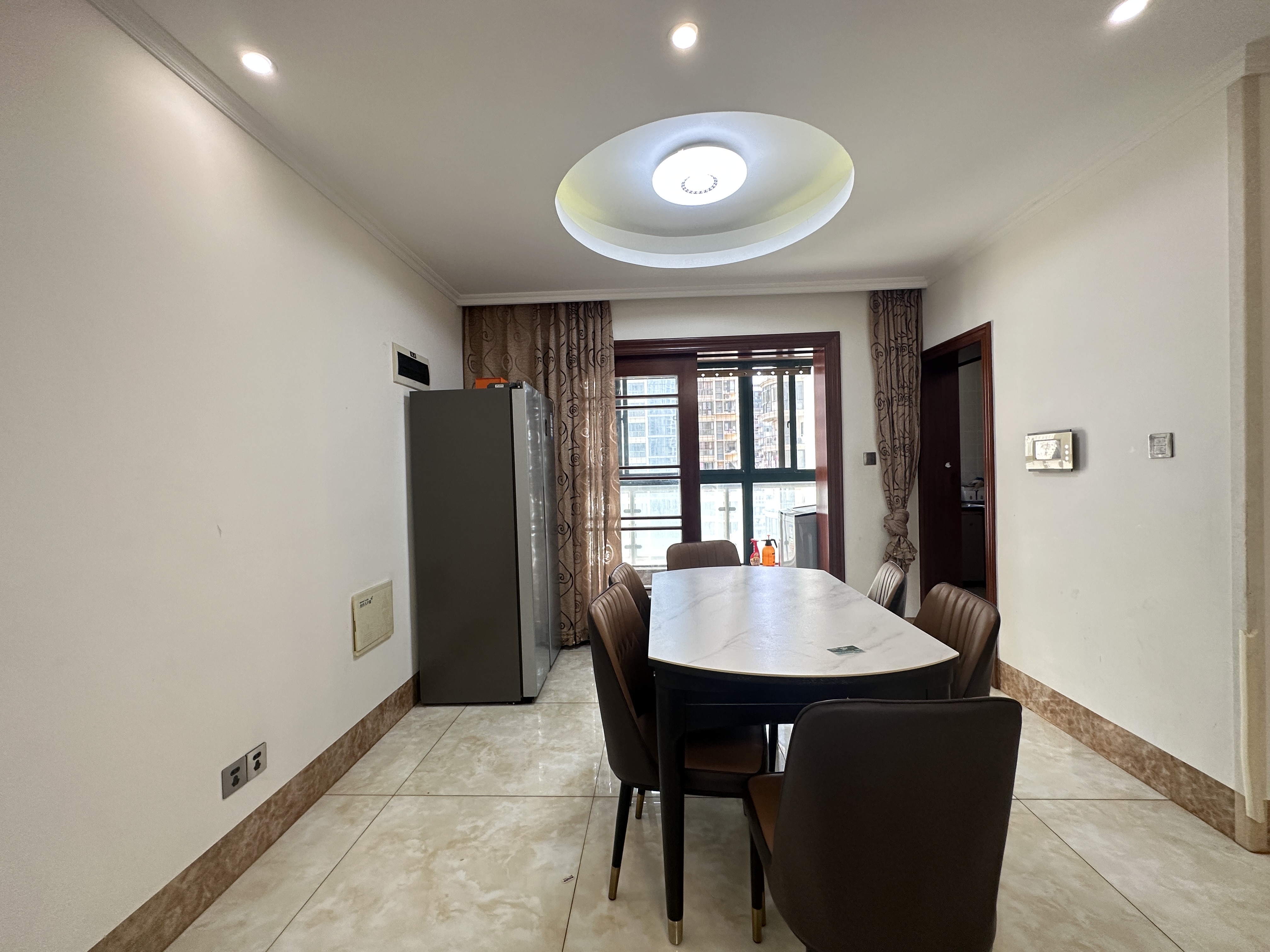 海阔天空-国瑞城一期(名仕苑) 3室2厅2卫 5000.0元/月 海阔天空-国瑞城一期(名仕苑) 3室2厅2卫 5000.0元/月室内图