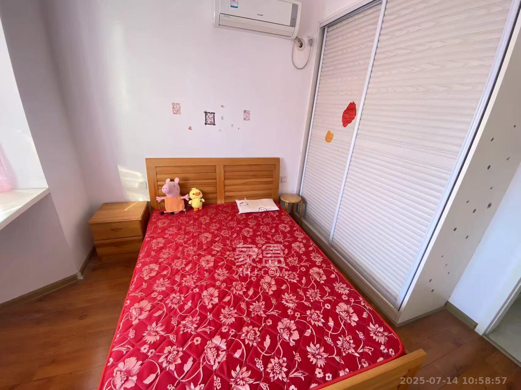 层上观邸  3室2厅1卫   2400.00元/月室内图