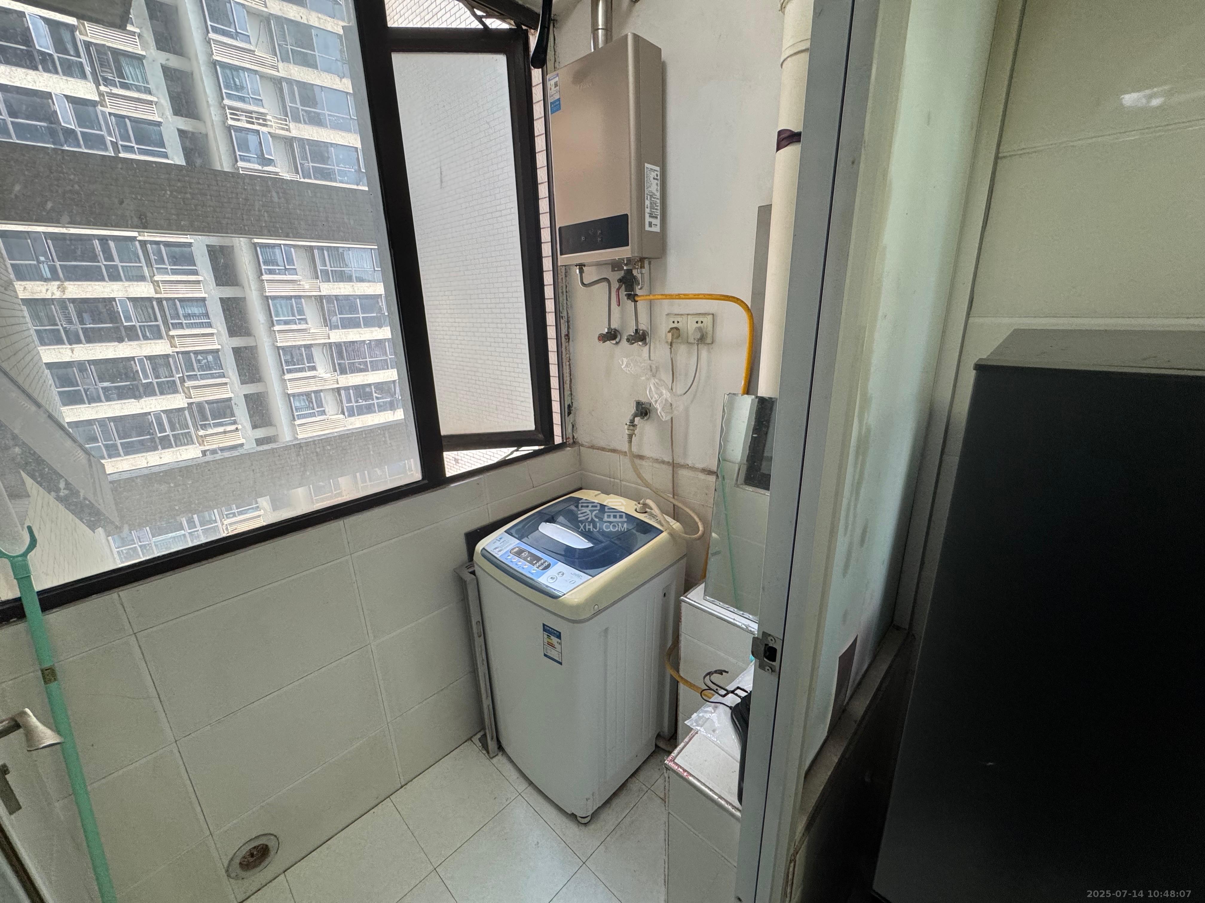 上东辛顿公寓  1室1厅1卫   1500.00元/月室内图