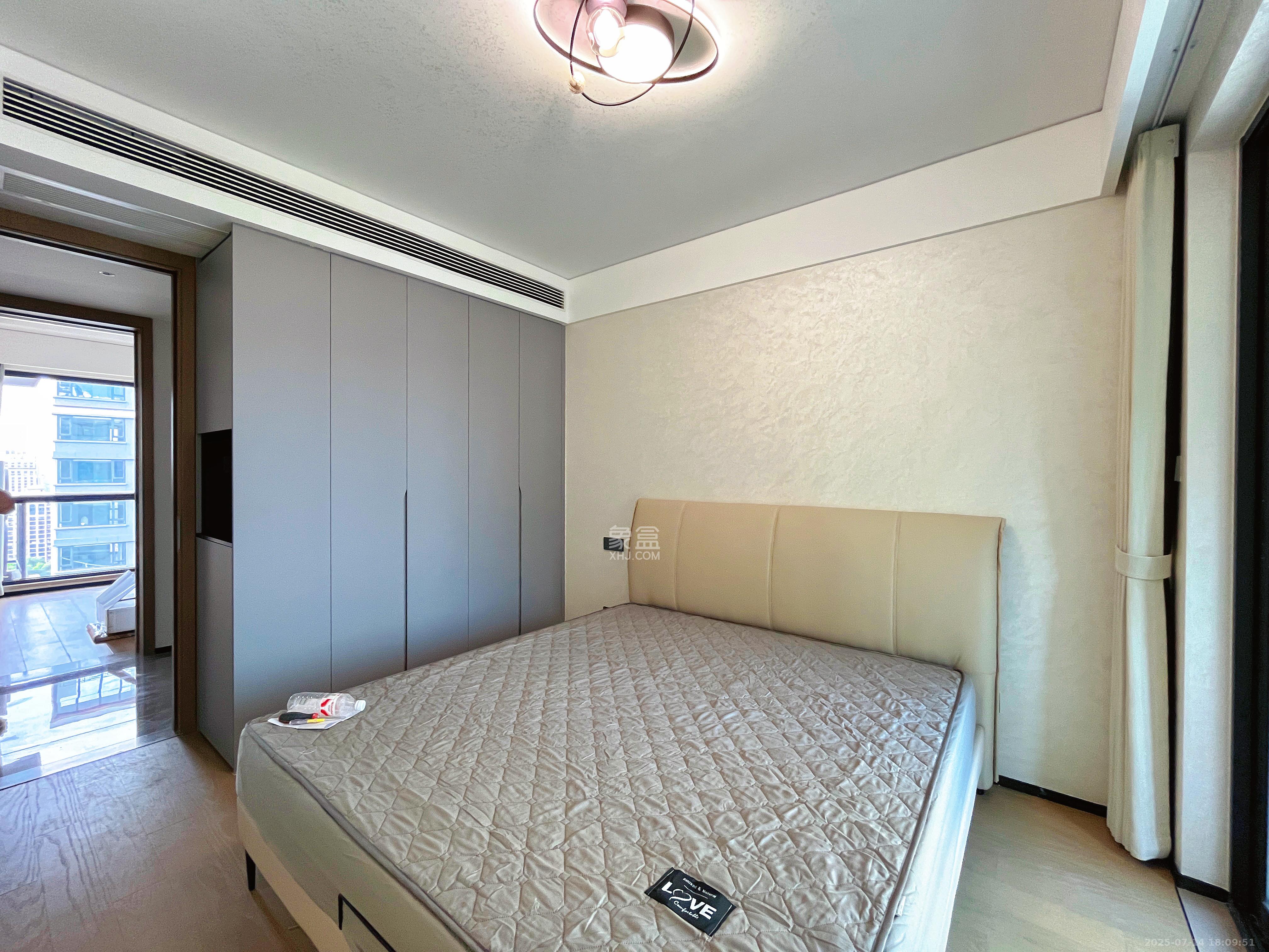 金地峯范 4室2厅2卫 4800.0元/月 金地峯范 4室2厅2卫 4800.0元/月室内图