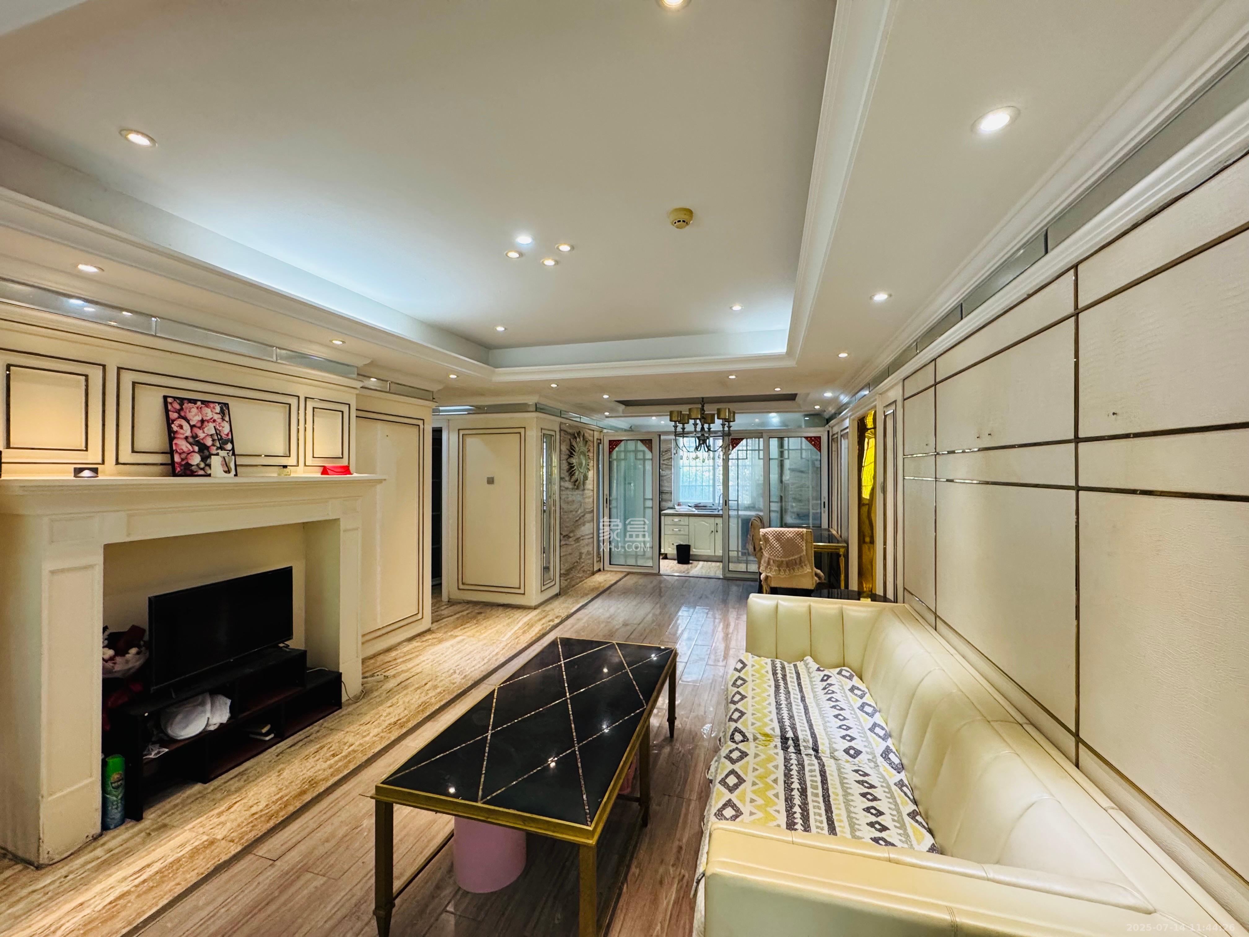 中铁西江悦一期  4室2厅2卫    3200.0元/月 中铁西江悦一期  4室2厅2卫    3200.0元/月室内图