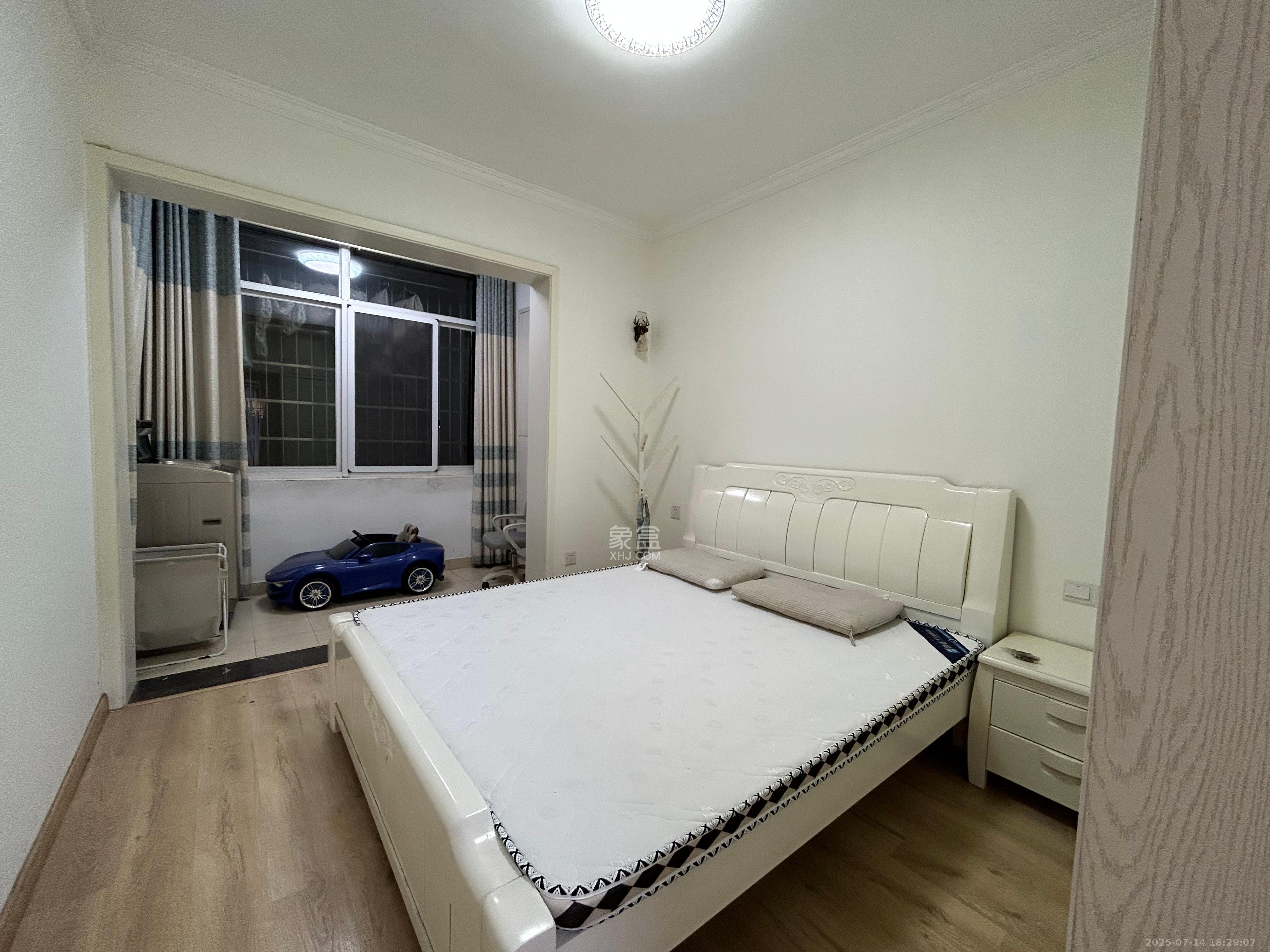 路桥宿舍 2室1厅1卫 1680.0元/月 路桥宿舍 2室1厅1卫 1680.0元/月室内图