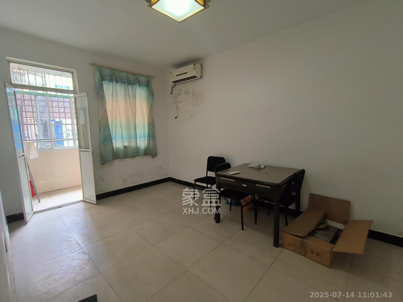 人民新村  3室1厅1卫    2500.0元/月 人民新村  3室1厅1卫    2500.0元/月